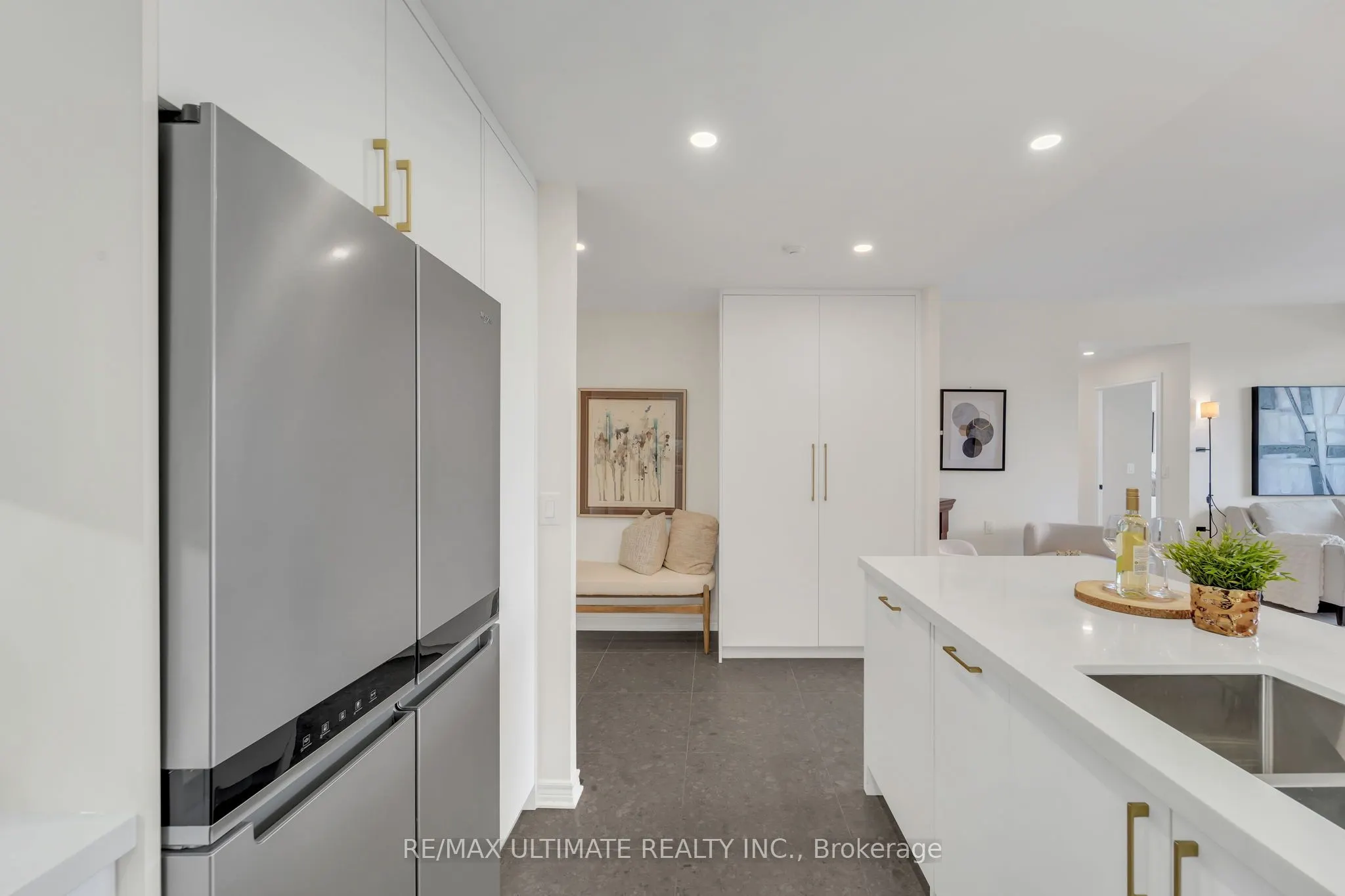 1750 Bayview Avenue, #209