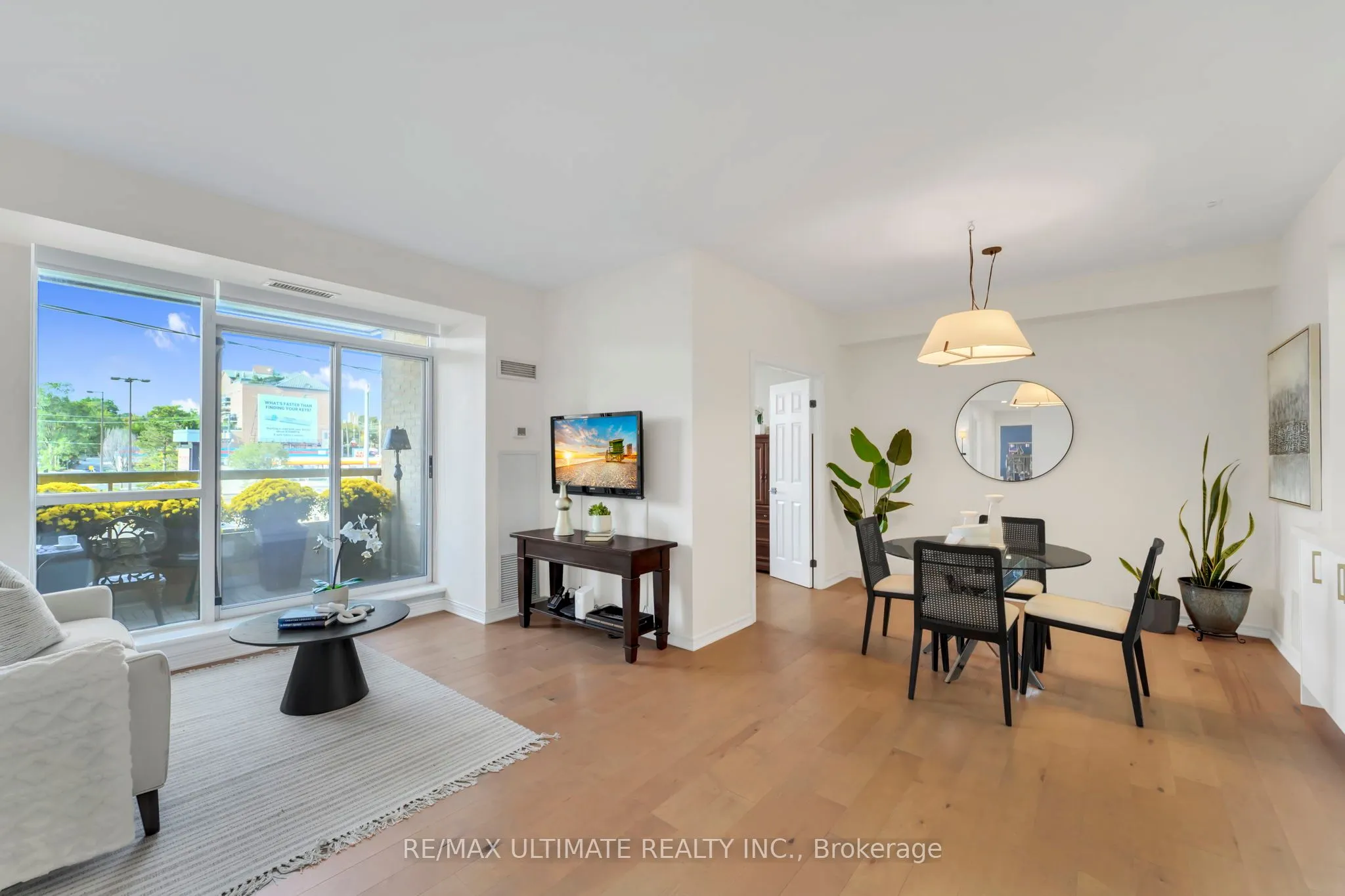 1750 Bayview Avenue, #209