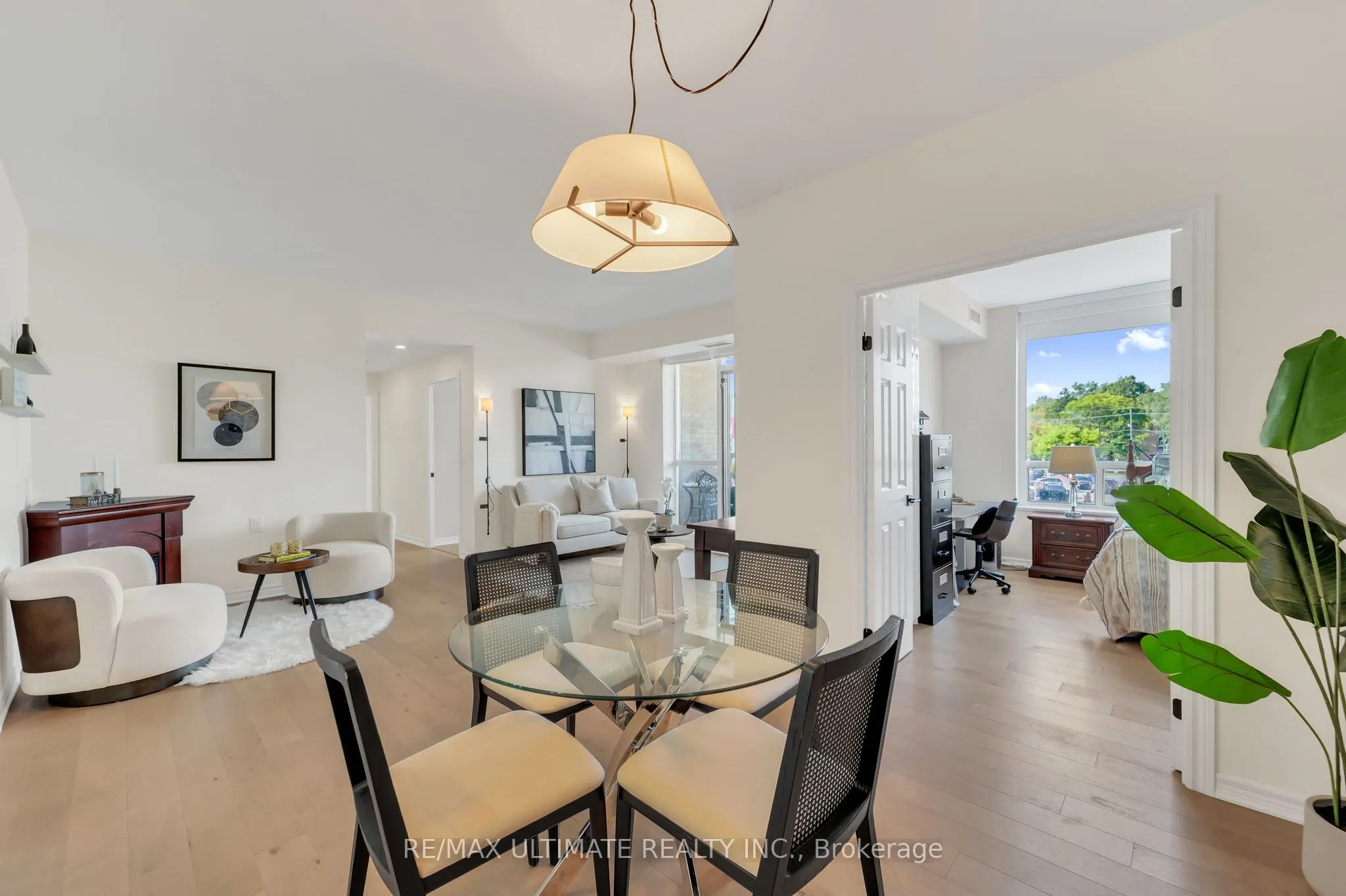 1750 Bayview Avenue, #209