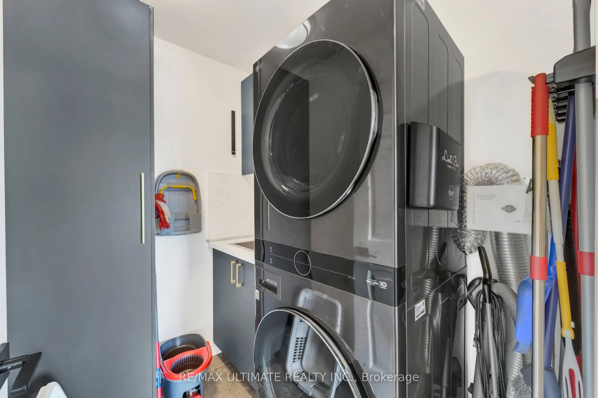 1750 Bayview Avenue, #209