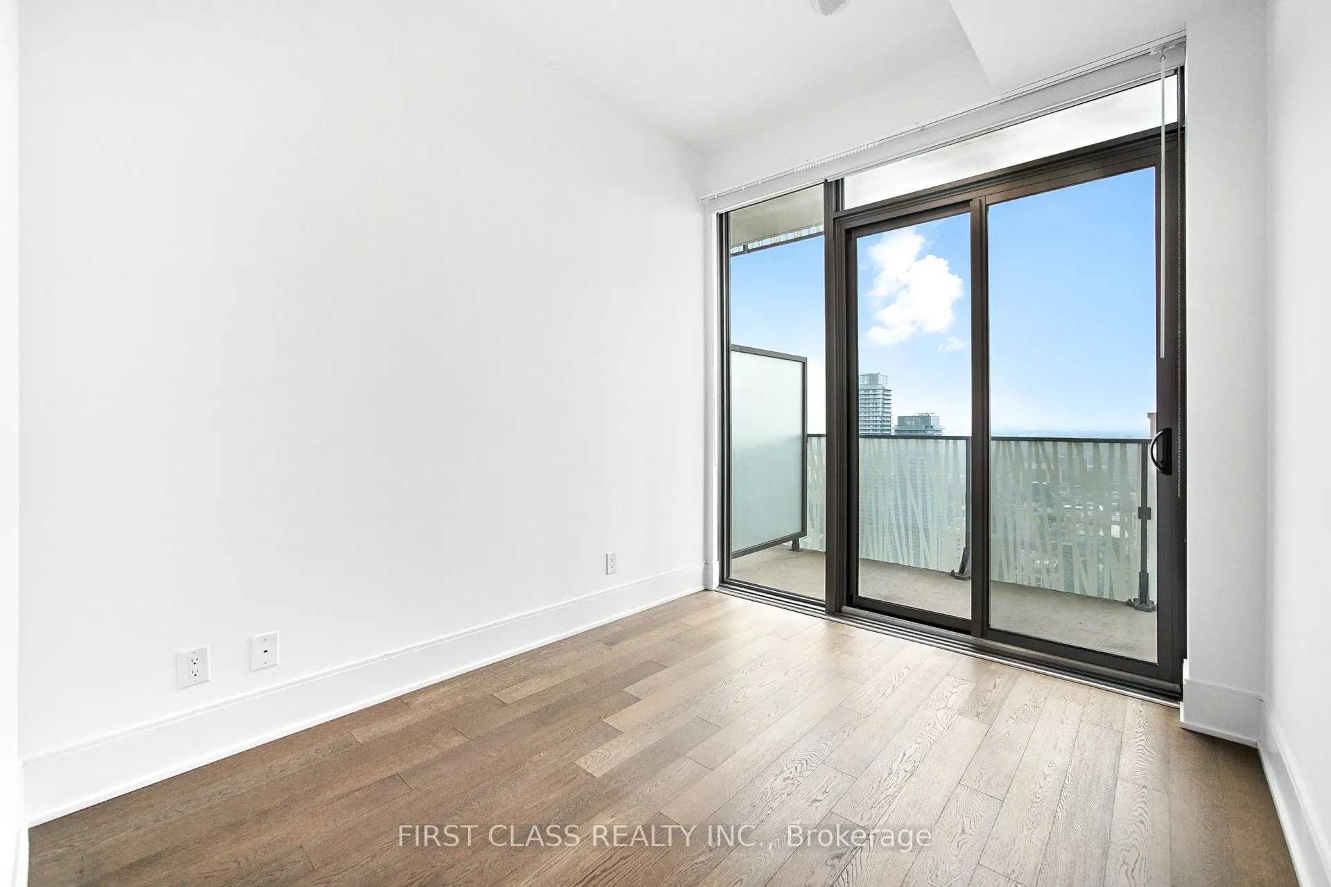 42 Charles Street E, #4804