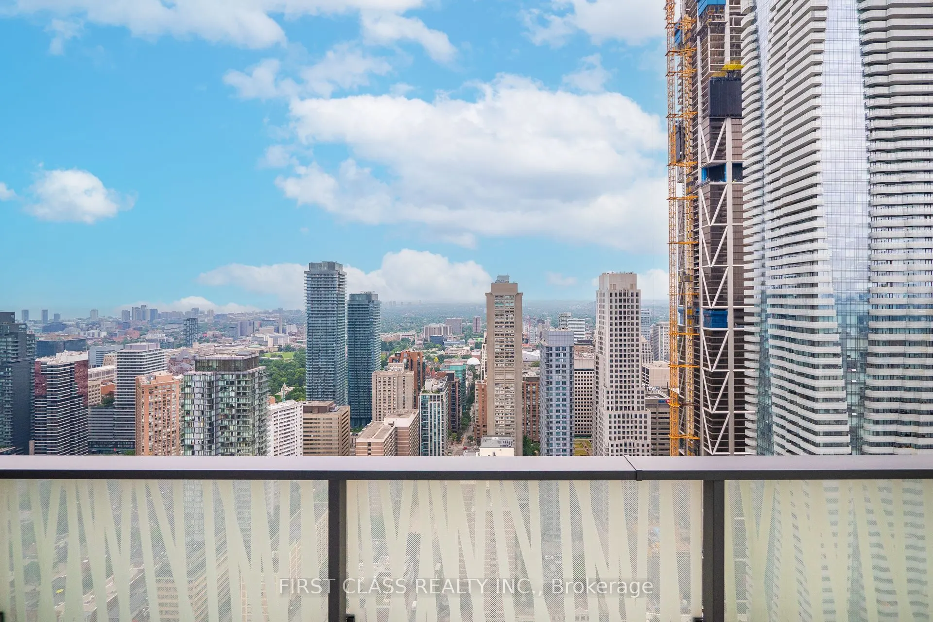 42 Charles Street E, #4804