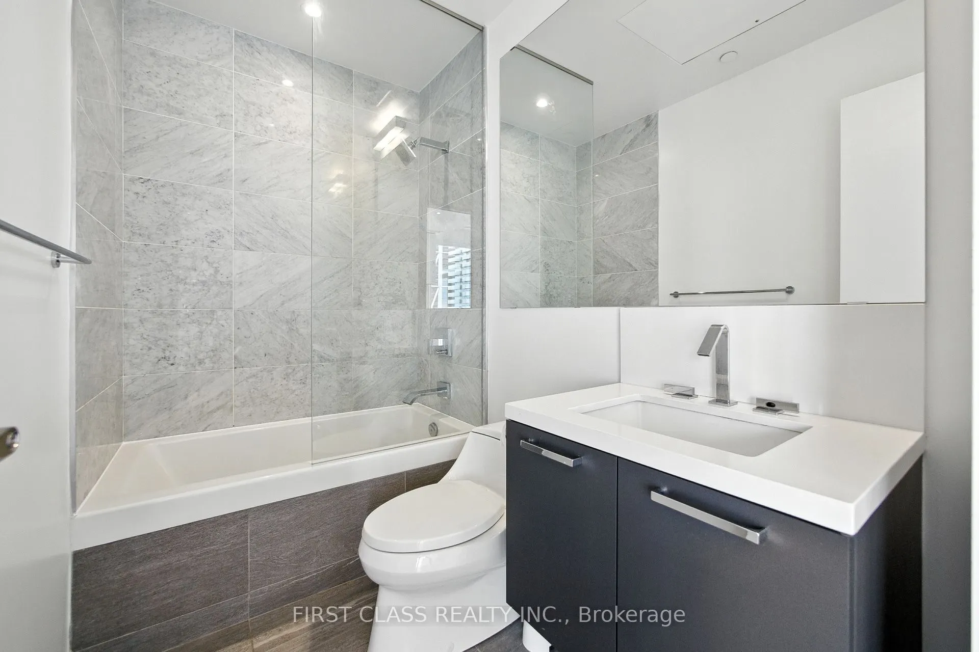 42 Charles Street E, #4804