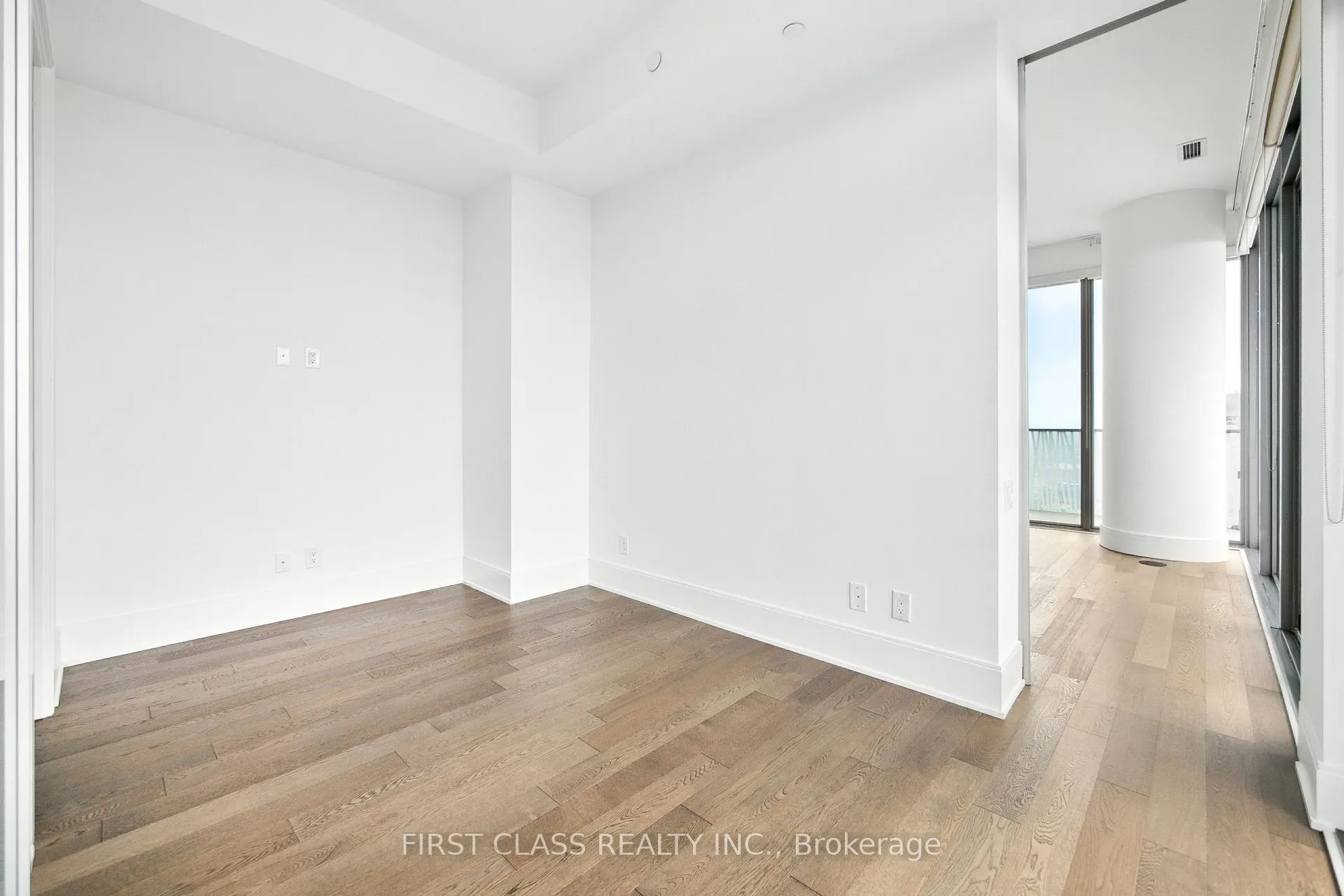 42 Charles Street E, #4804