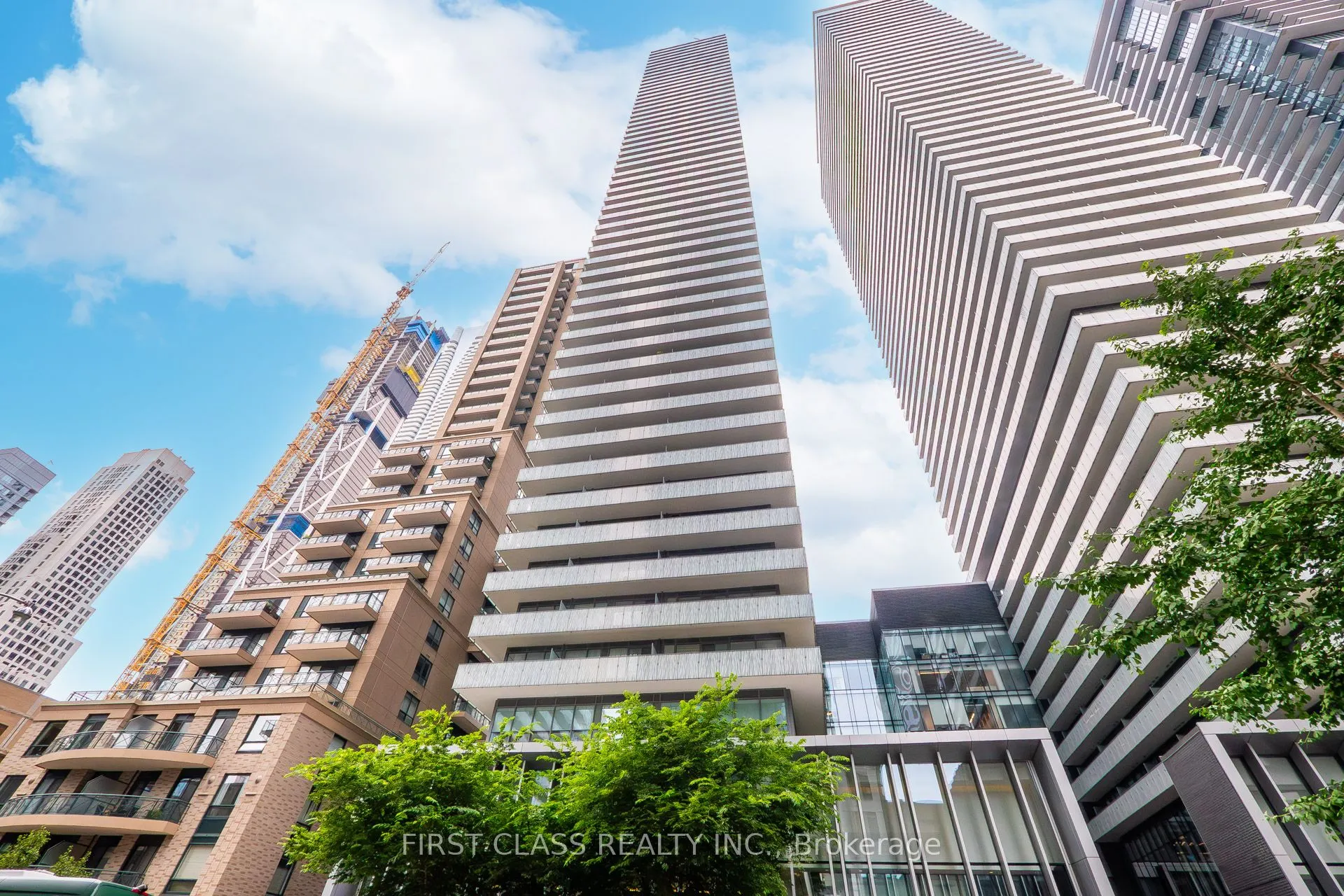 42 Charles Street E, #4804