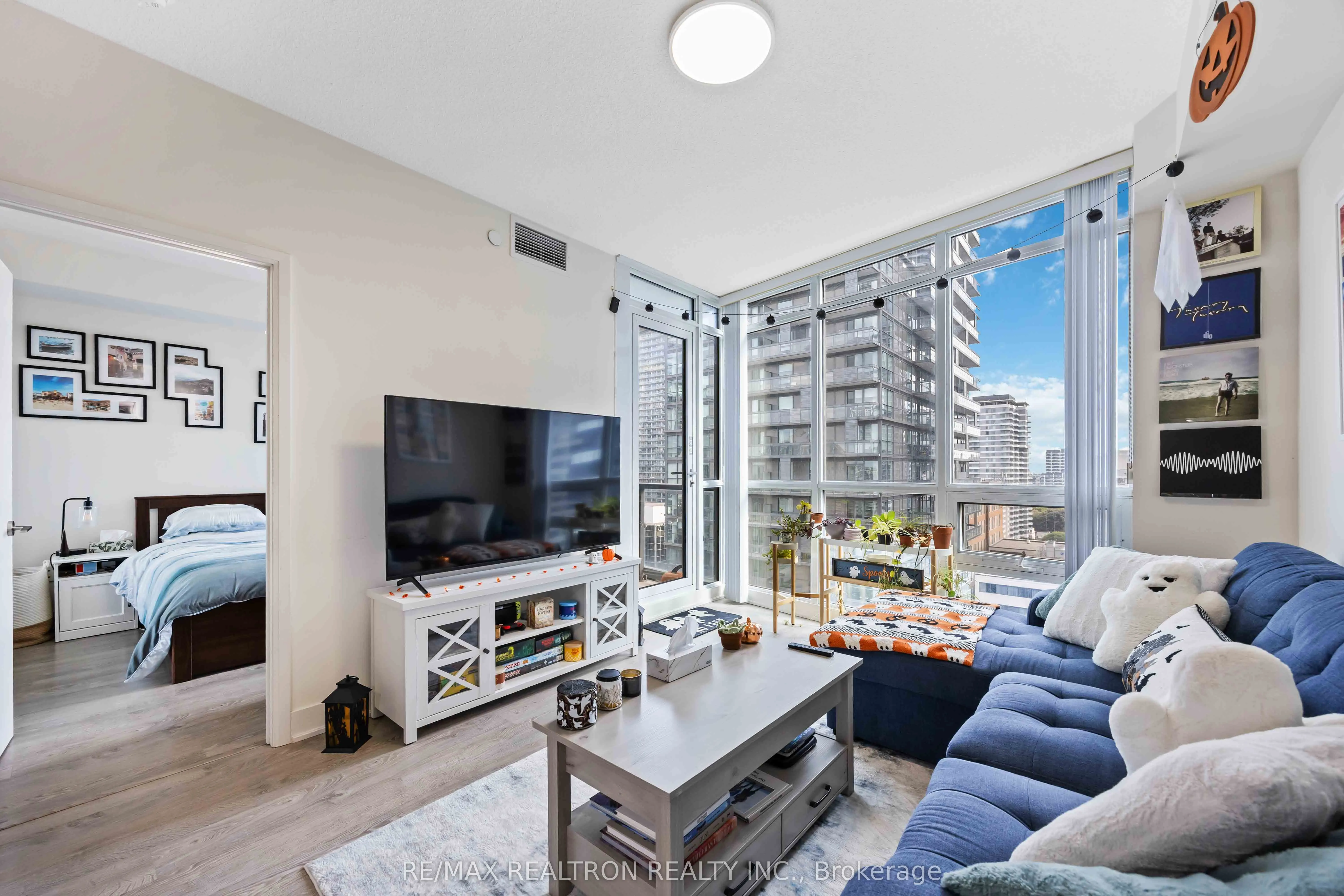 30 Roehampton Avenue, #1501