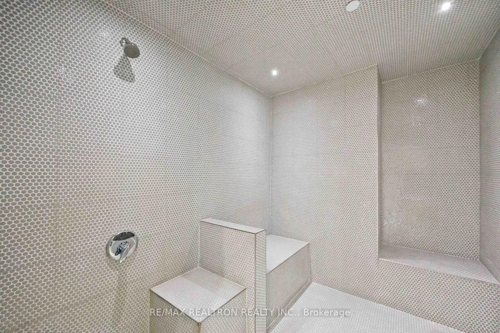 30 Roehampton Avenue, #1501