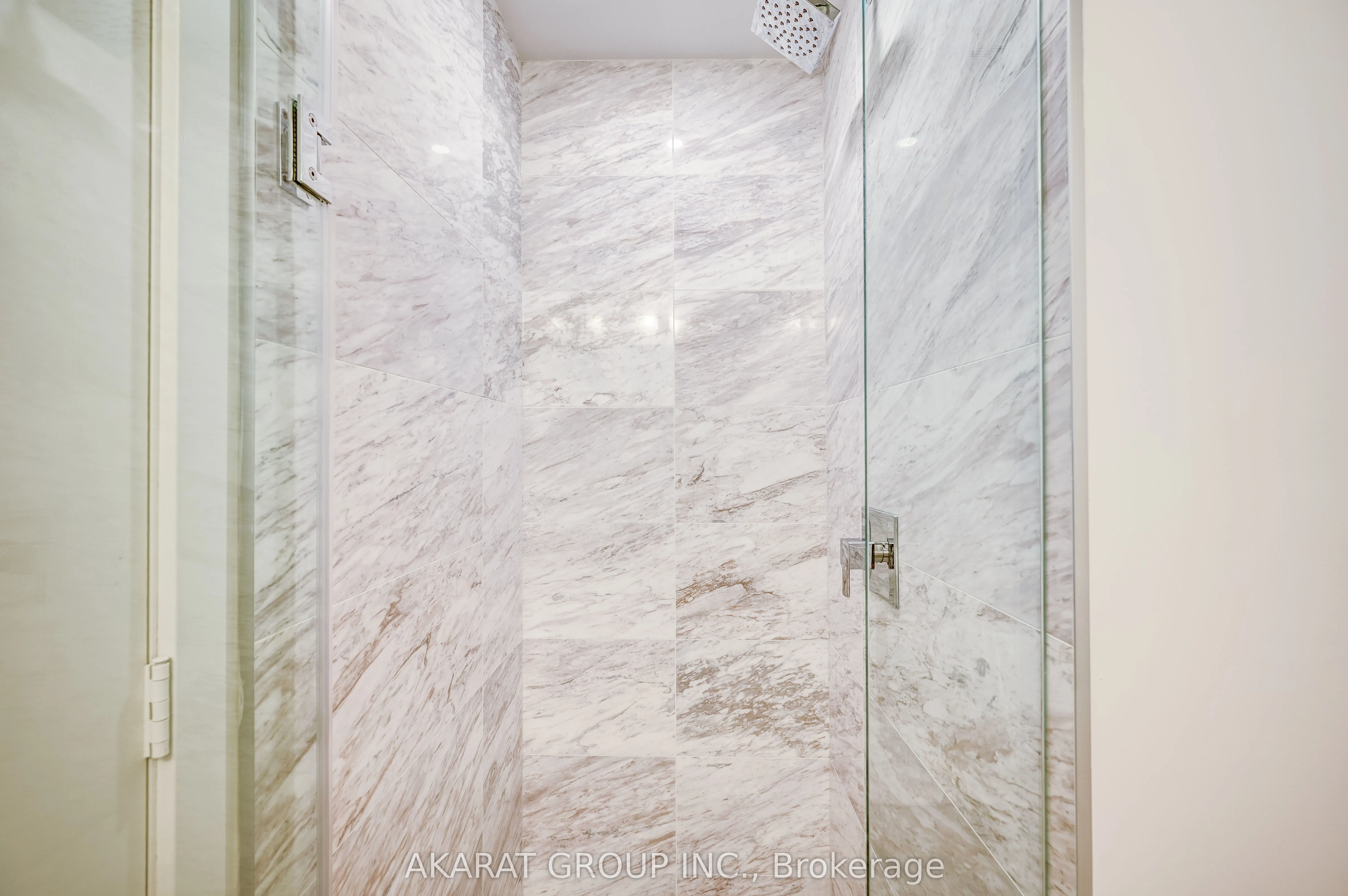 1 Yorkville Avenue, #1711
