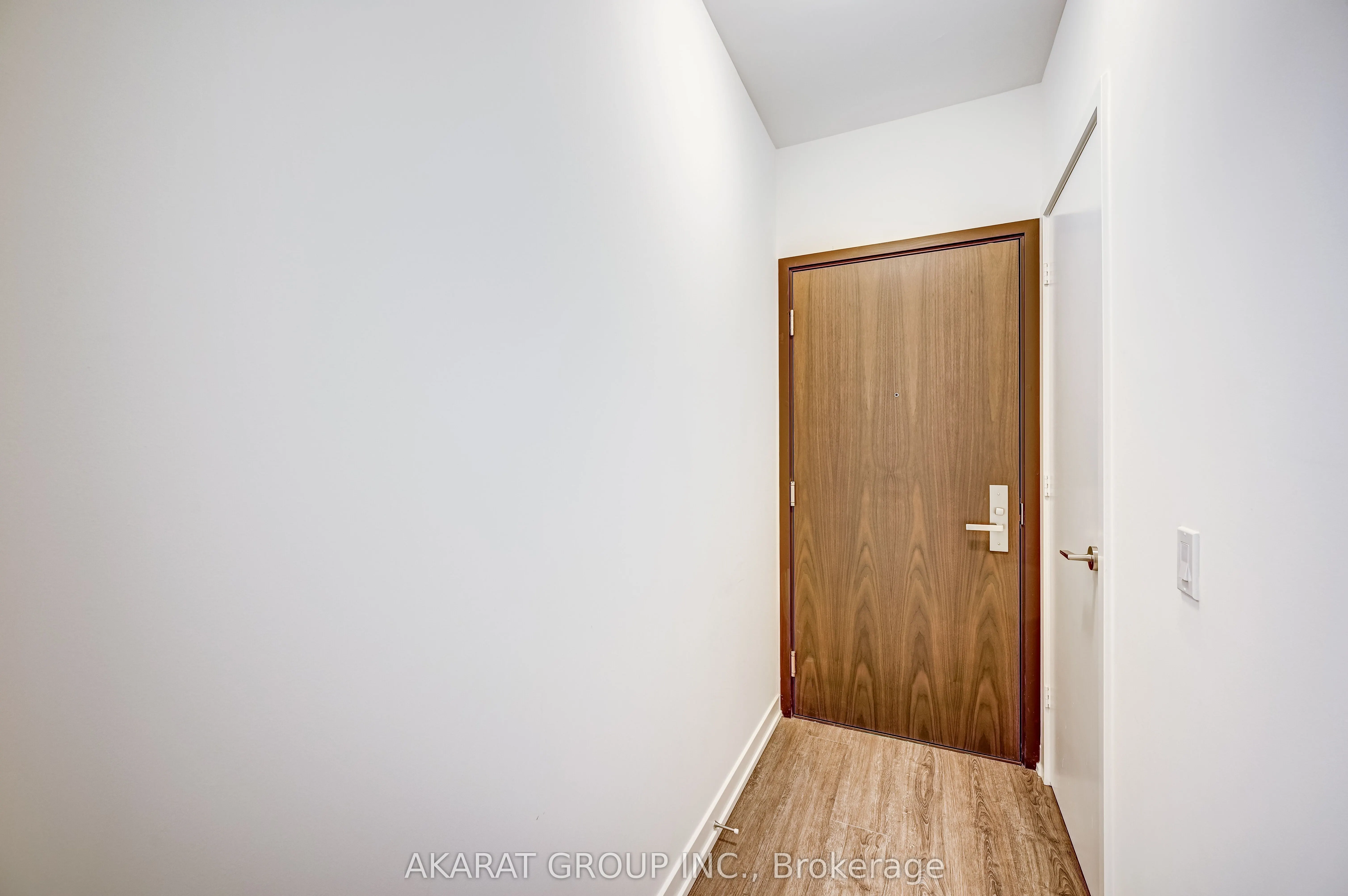 1 Yorkville Avenue, #1711