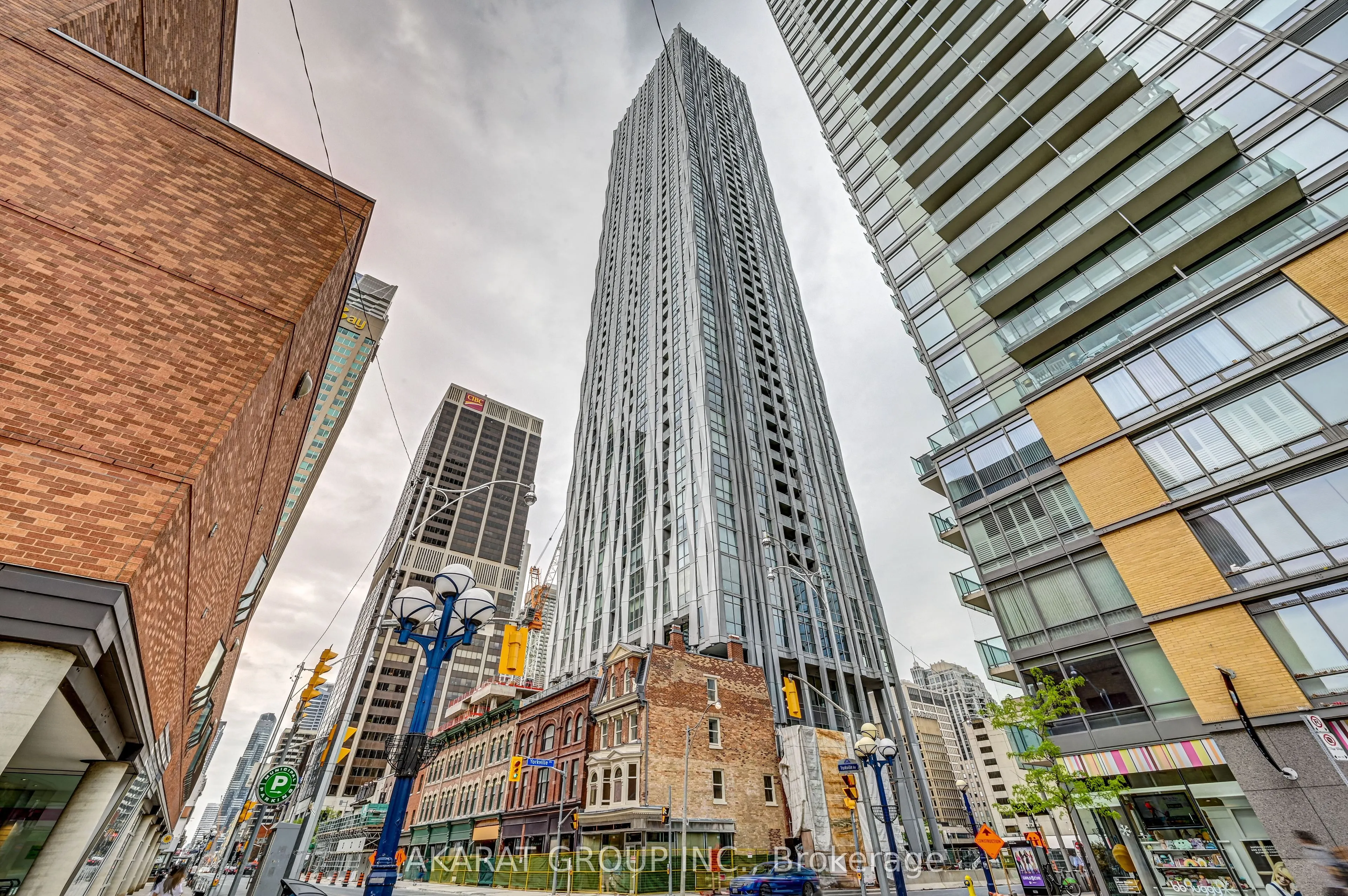 1 Yorkville Avenue, #1711