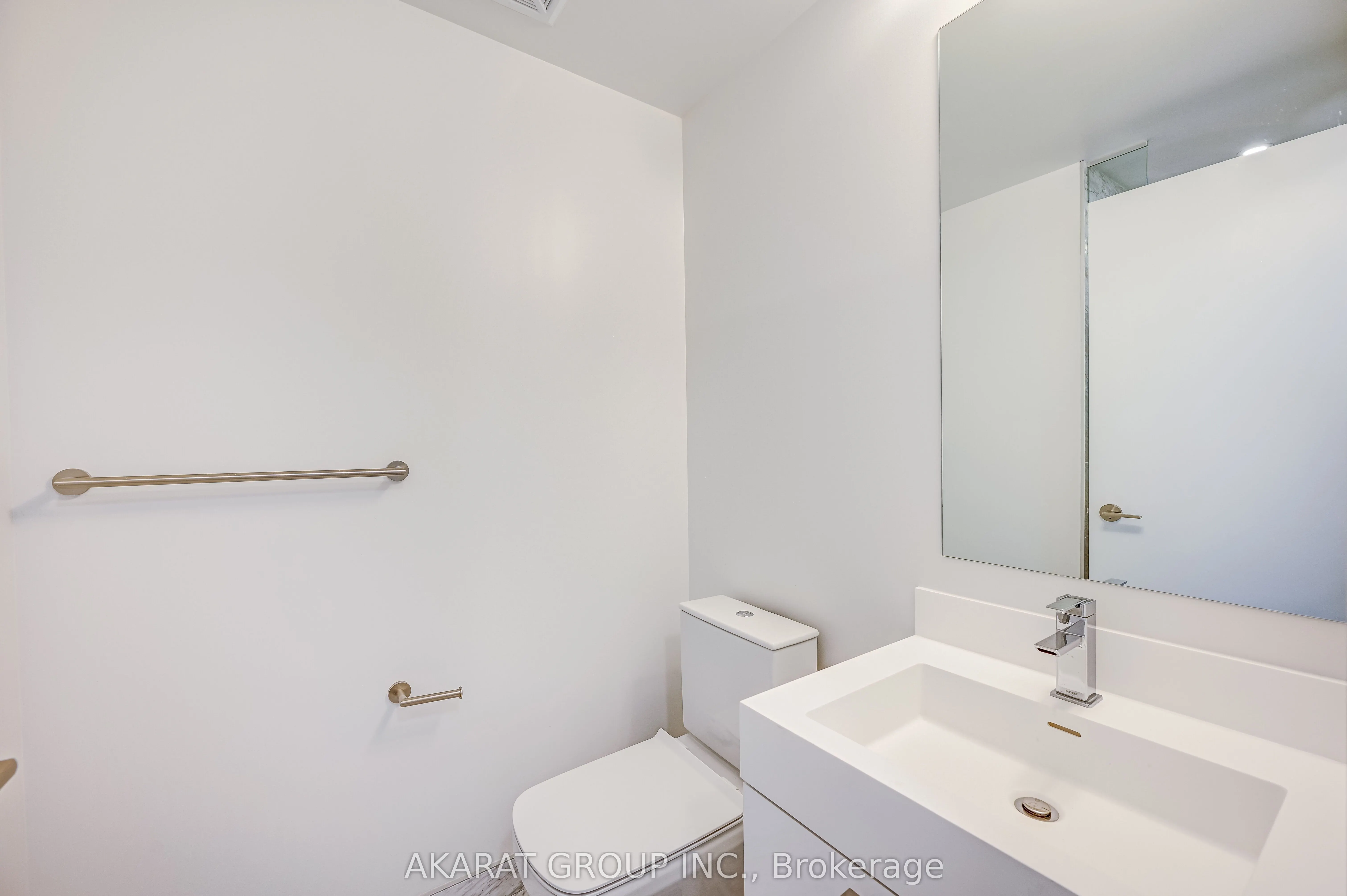 1 Yorkville Avenue, #1711