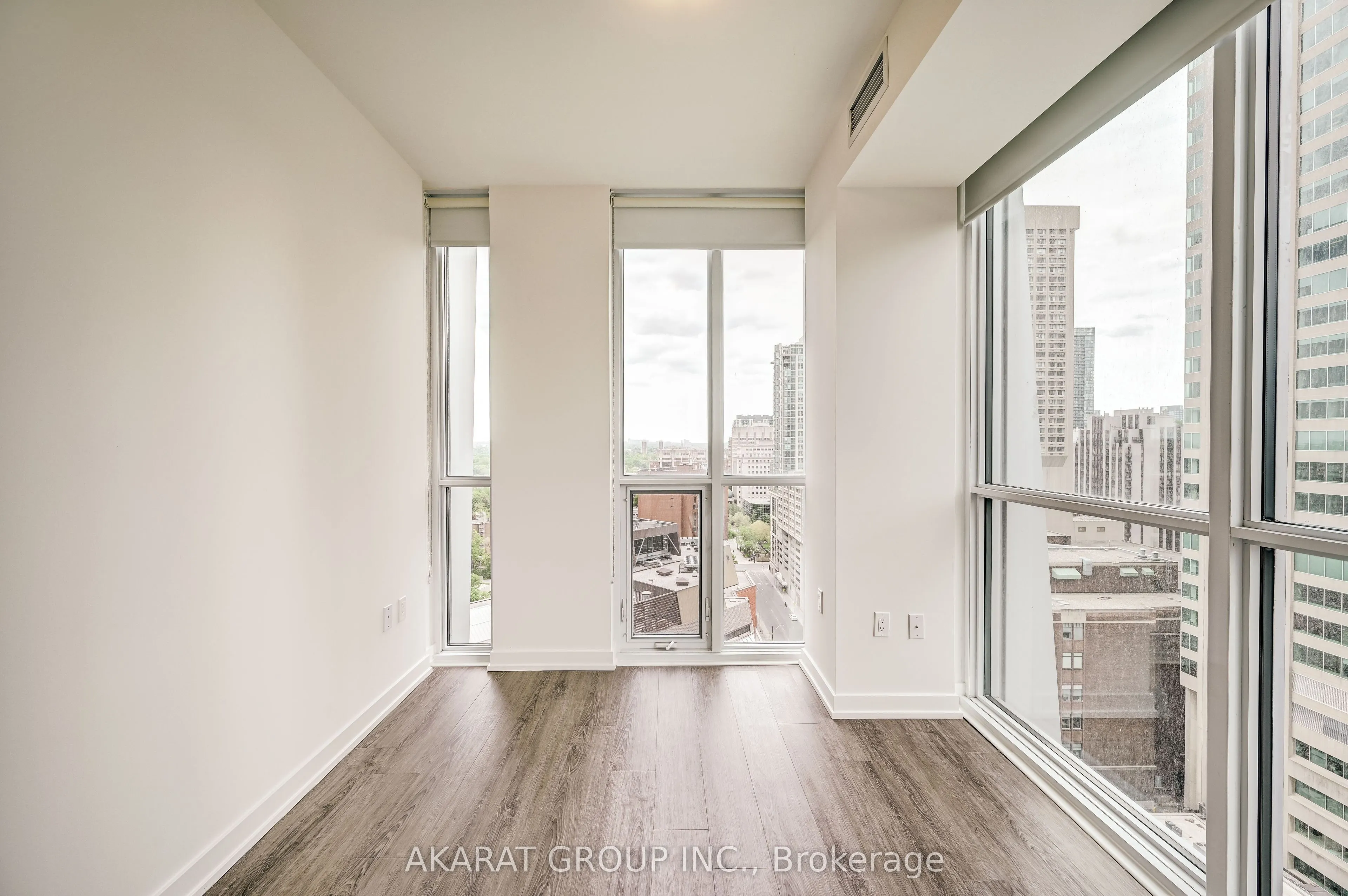 1 Yorkville Avenue, #1711