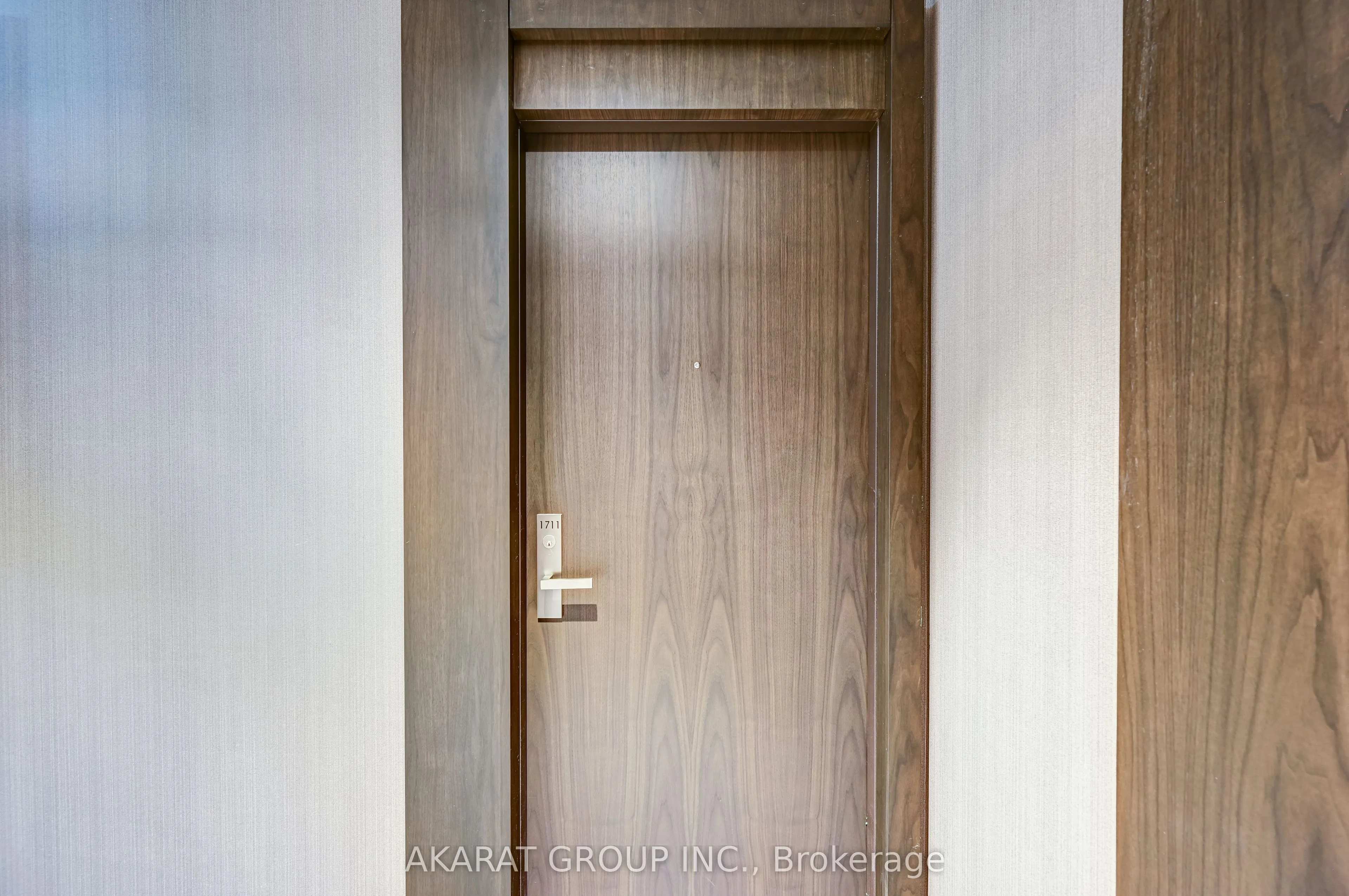 1 Yorkville Avenue, #1711