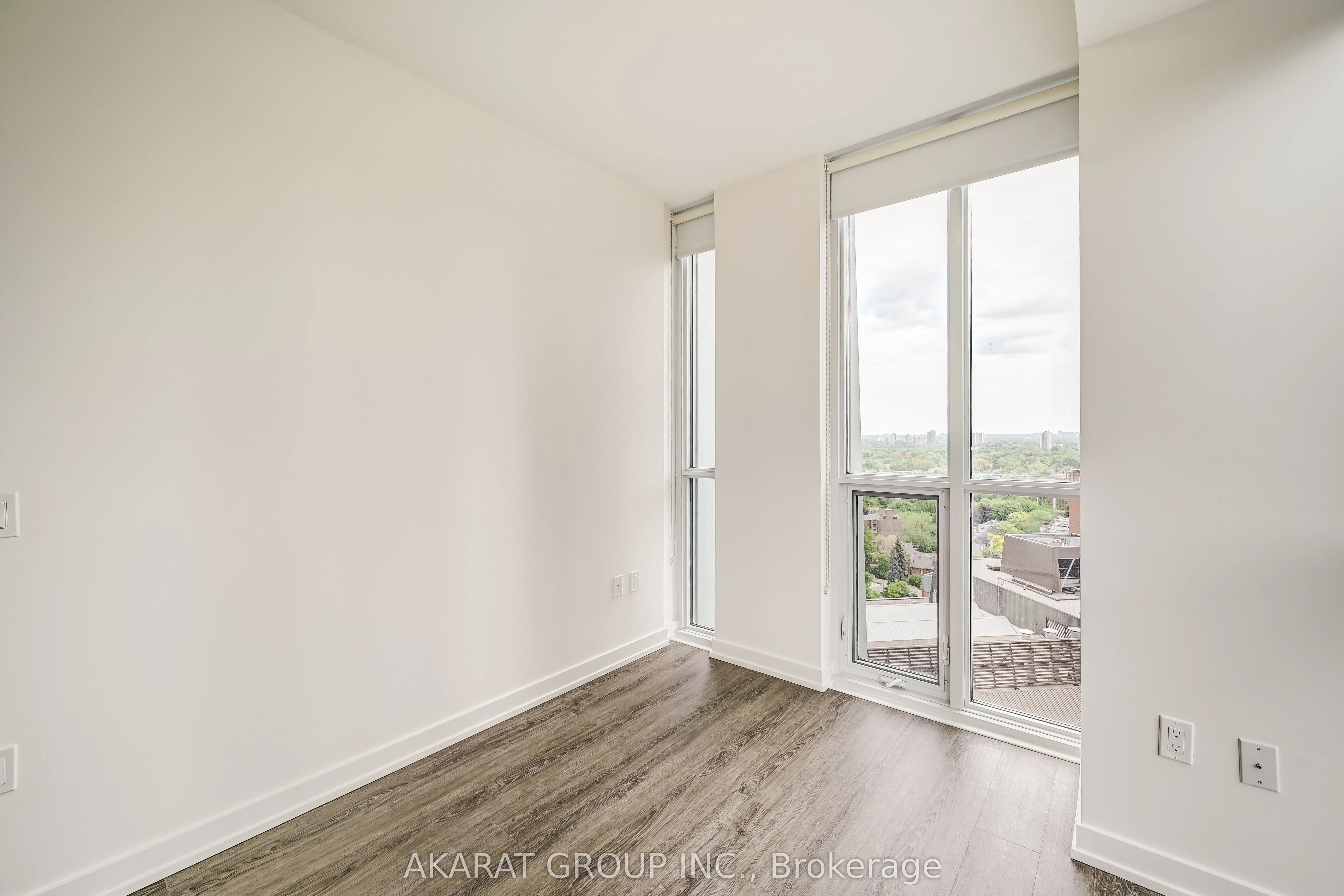 1 Yorkville Avenue, #1711