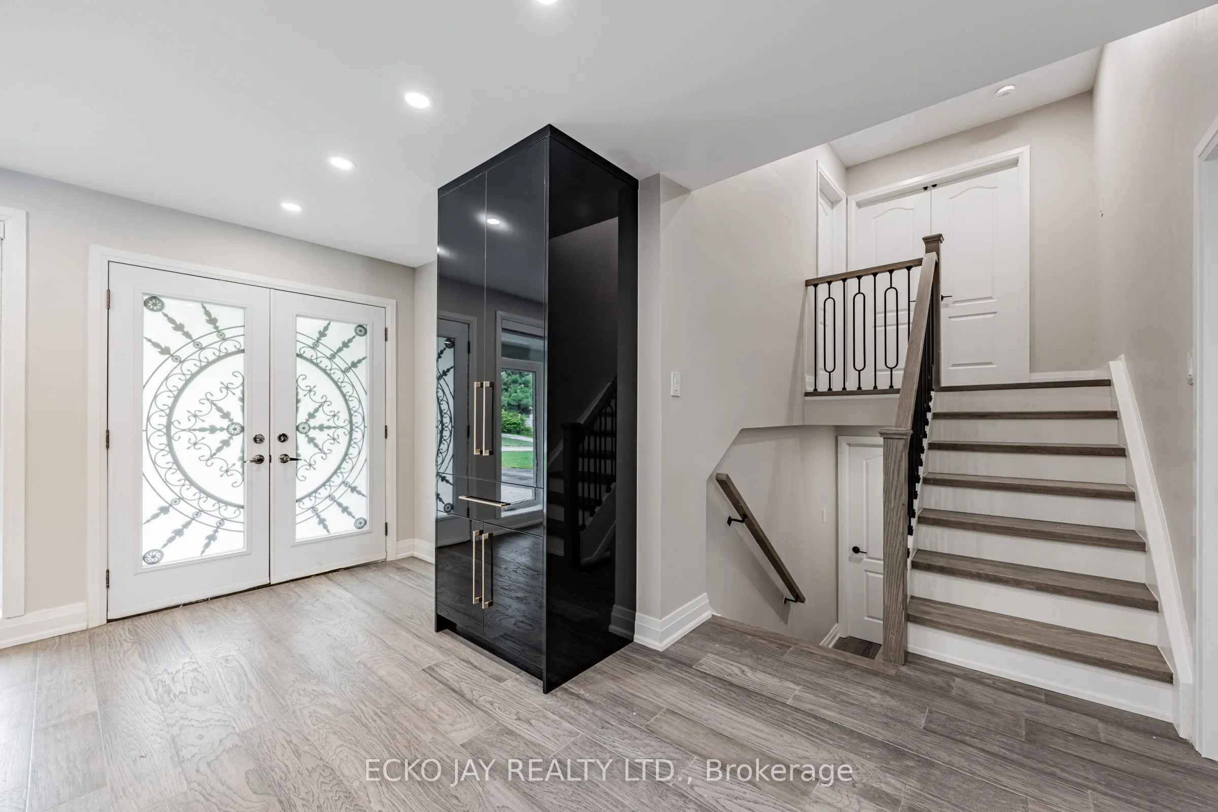 32 Hirondelle Place