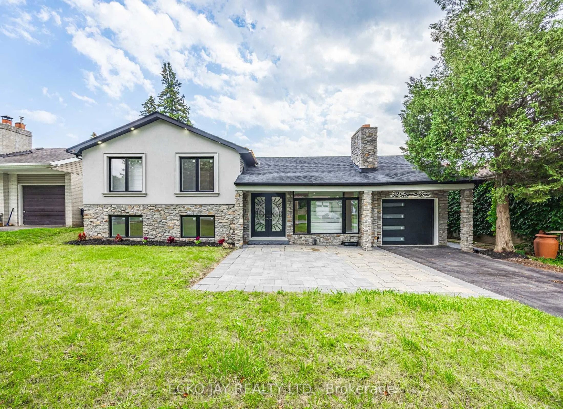 32 Hirondelle Place