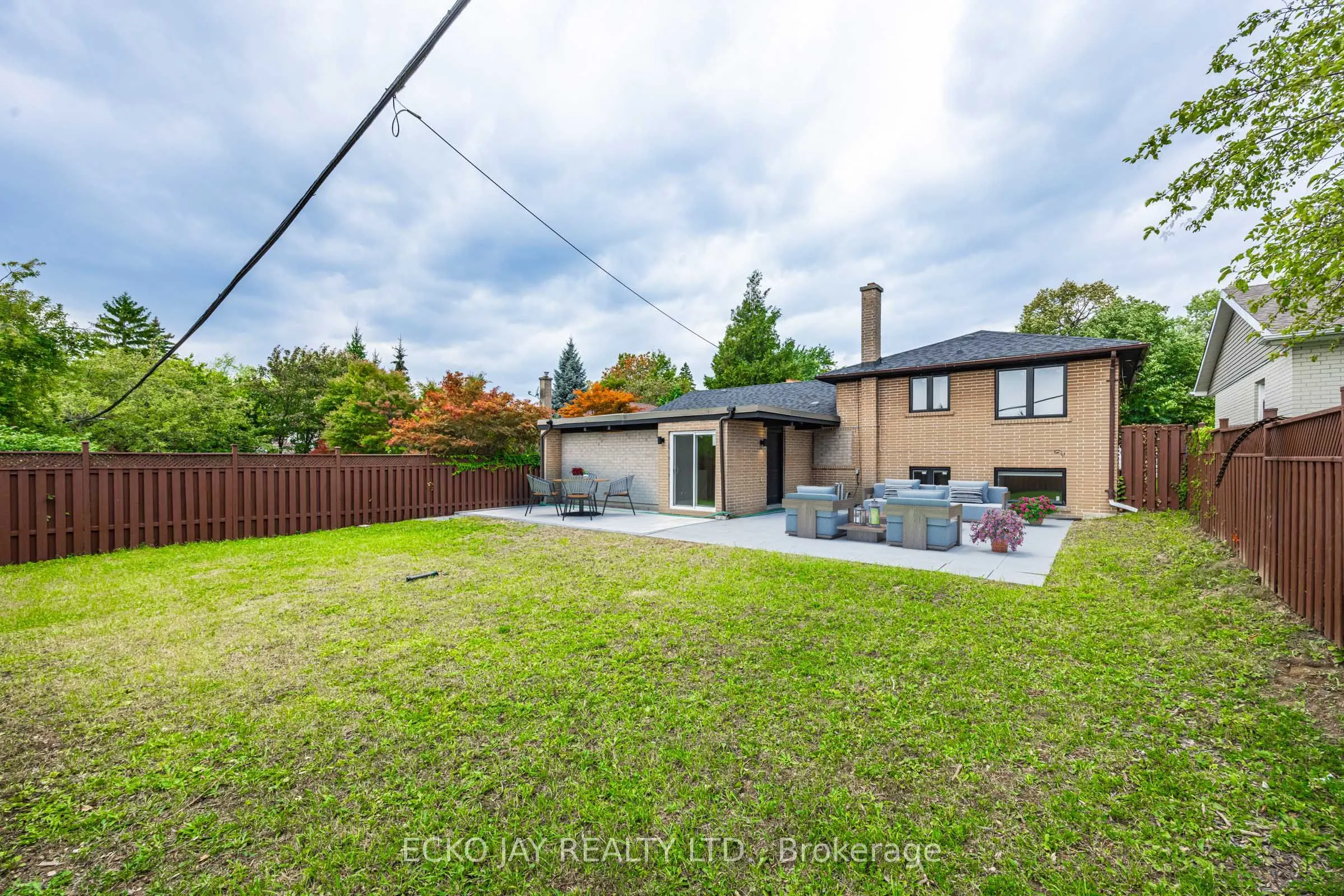 32 Hirondelle Place