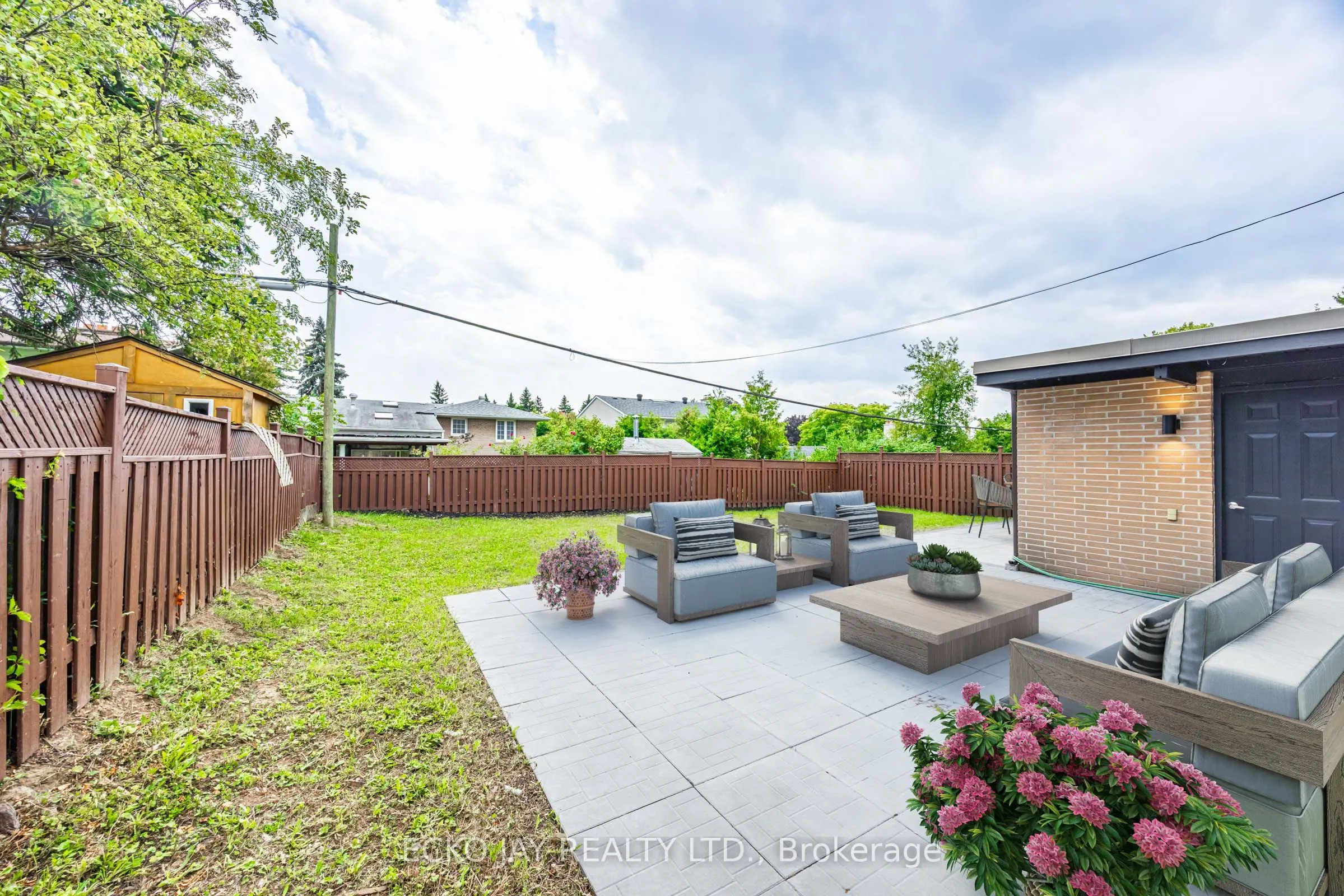 32 Hirondelle Place