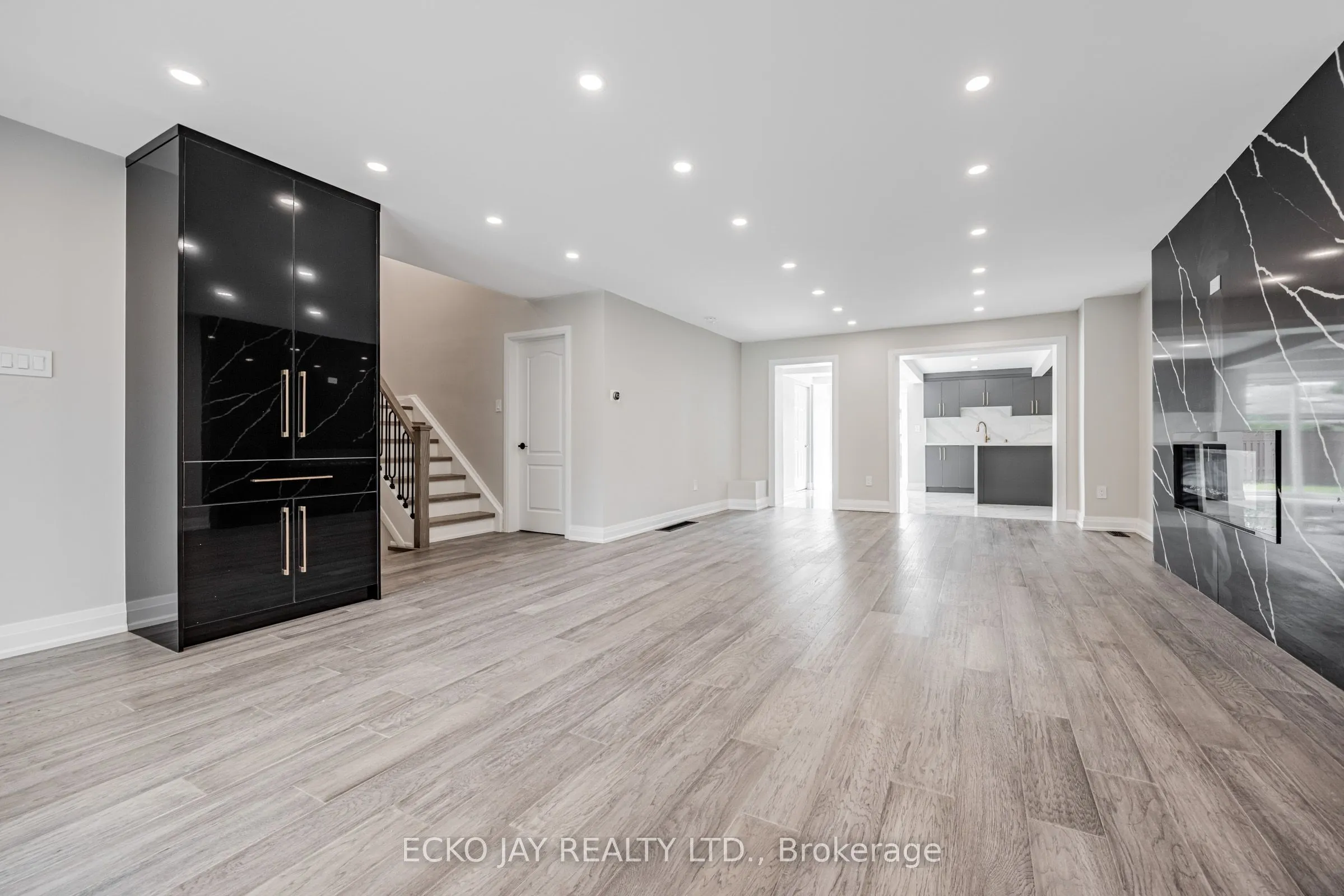 32 Hirondelle Place