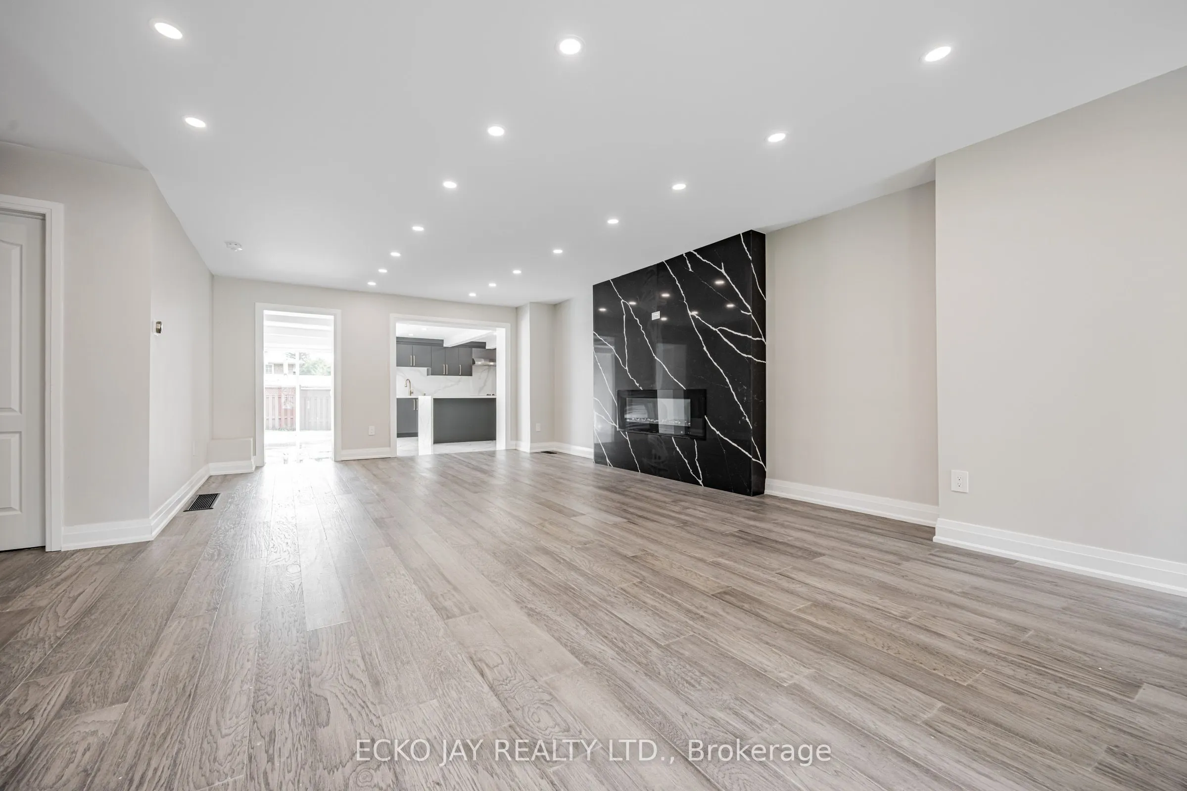 32 Hirondelle Place