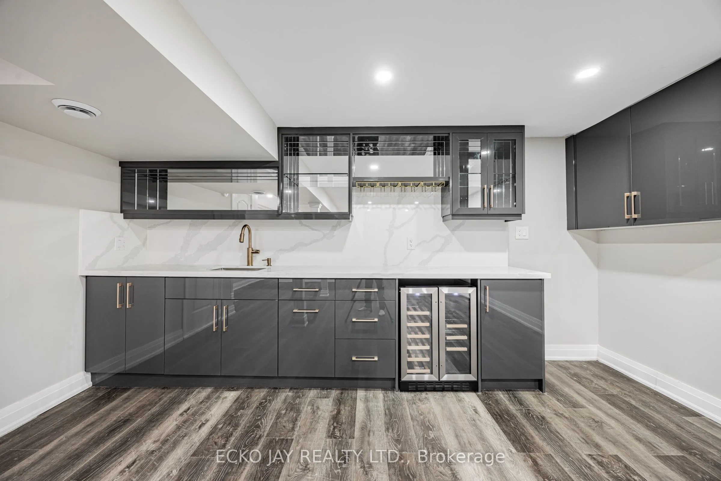 32 Hirondelle Place