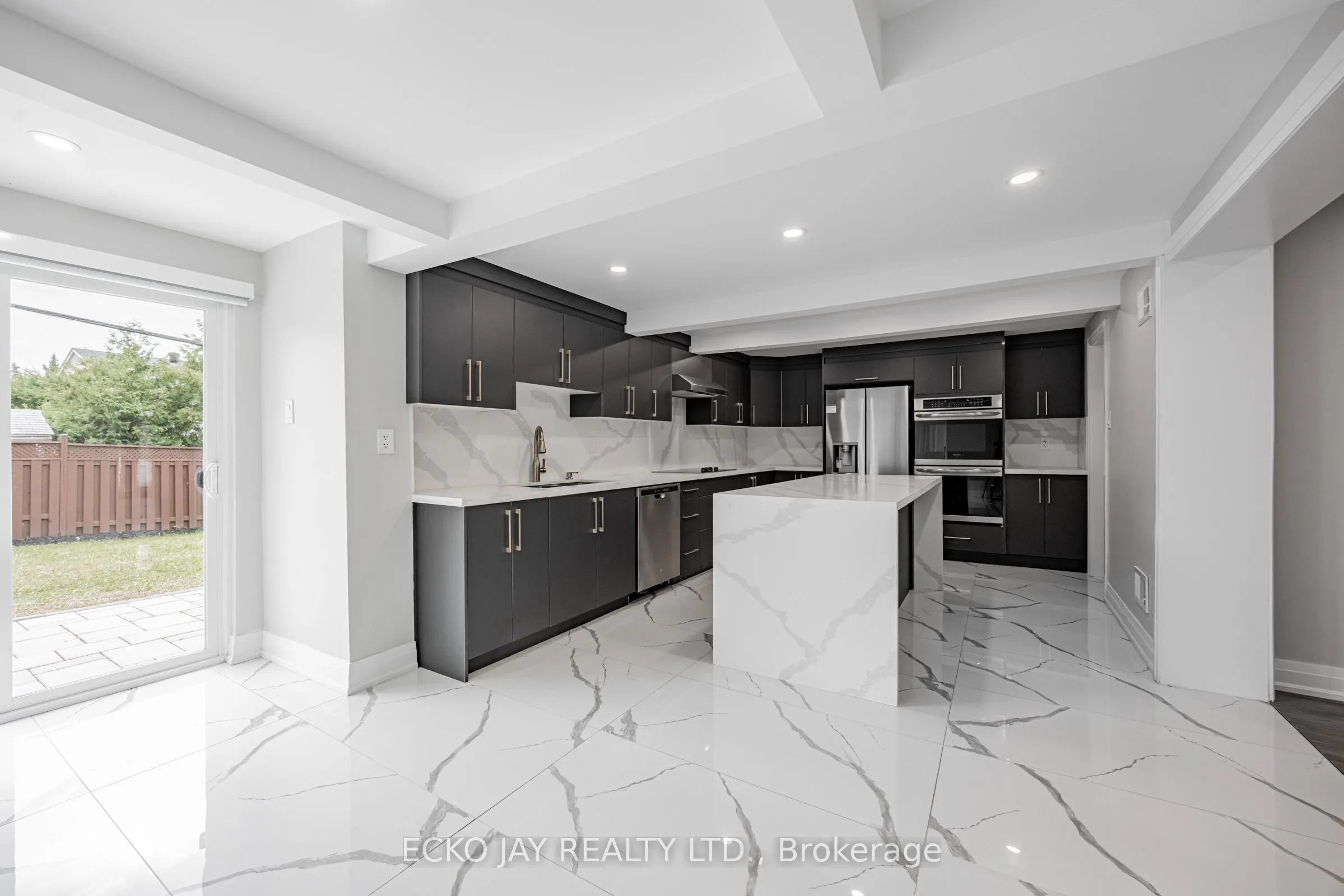 32 Hirondelle Place