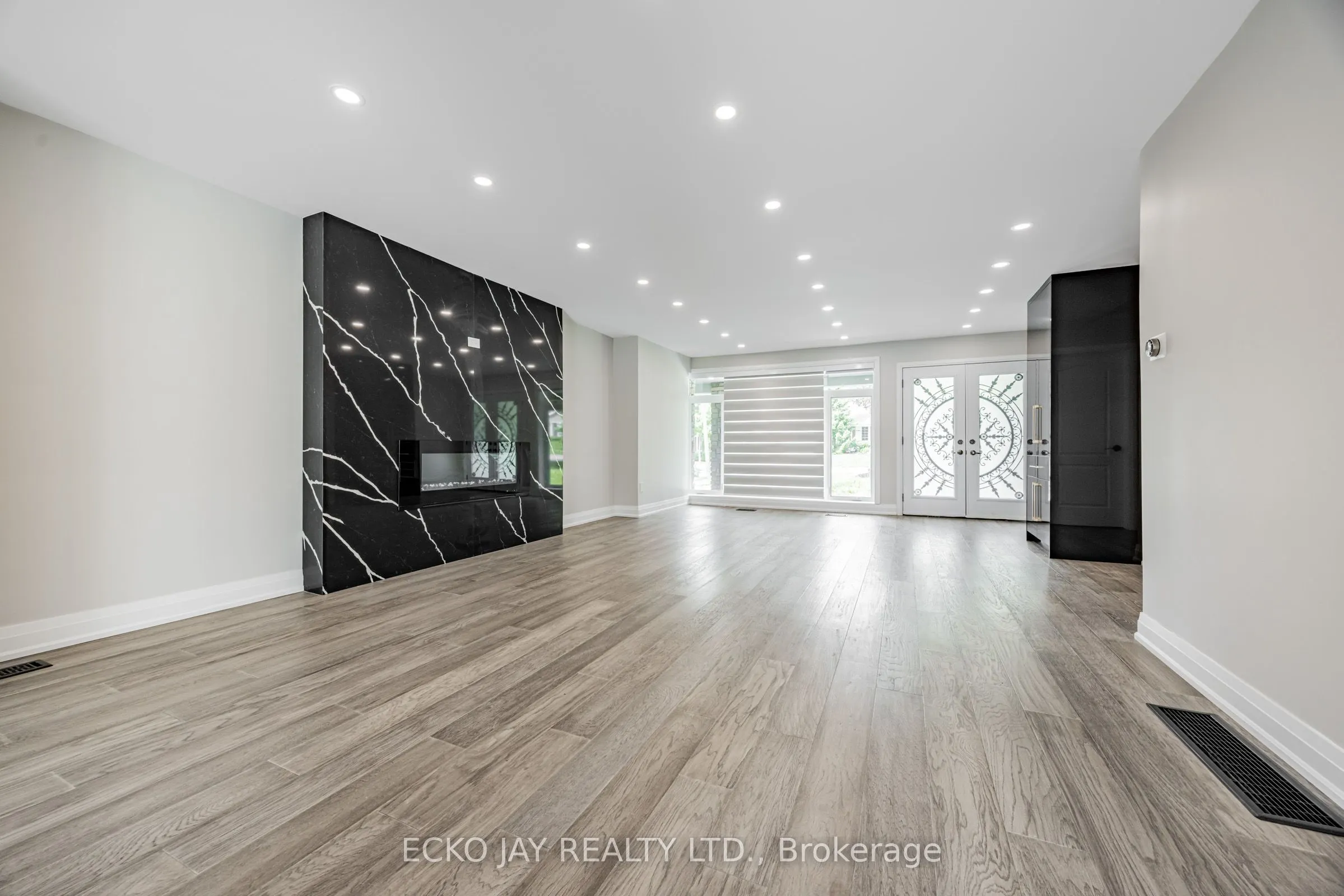 32 Hirondelle Place