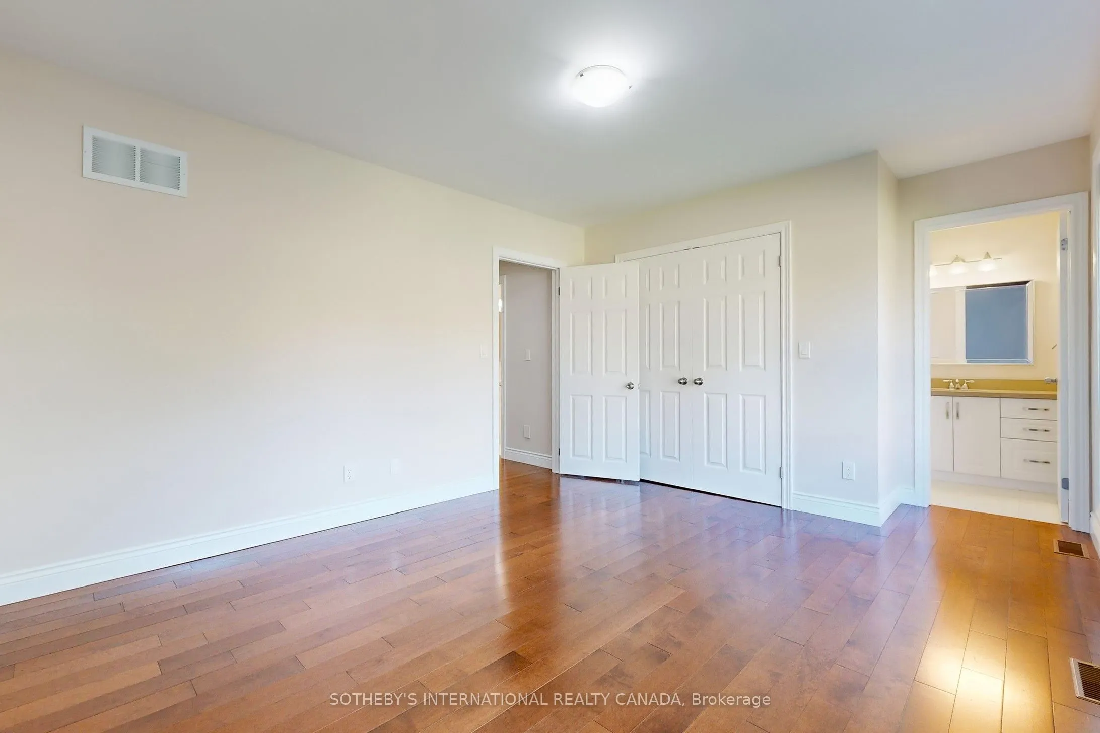 11 Tetbury Crescent