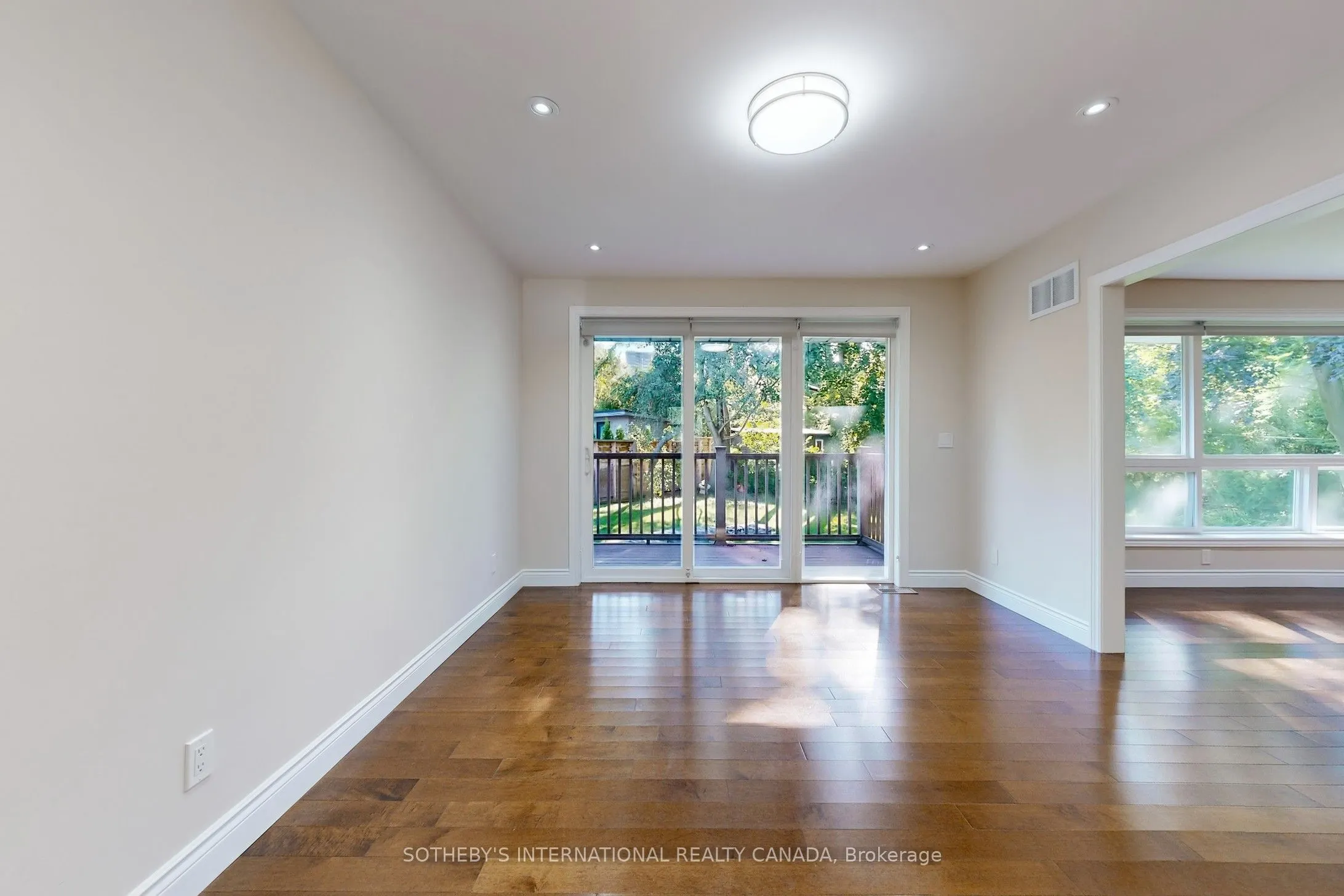11 Tetbury Crescent