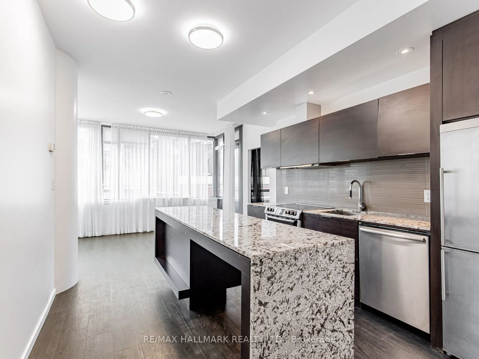 8 Charlotte Street, #507