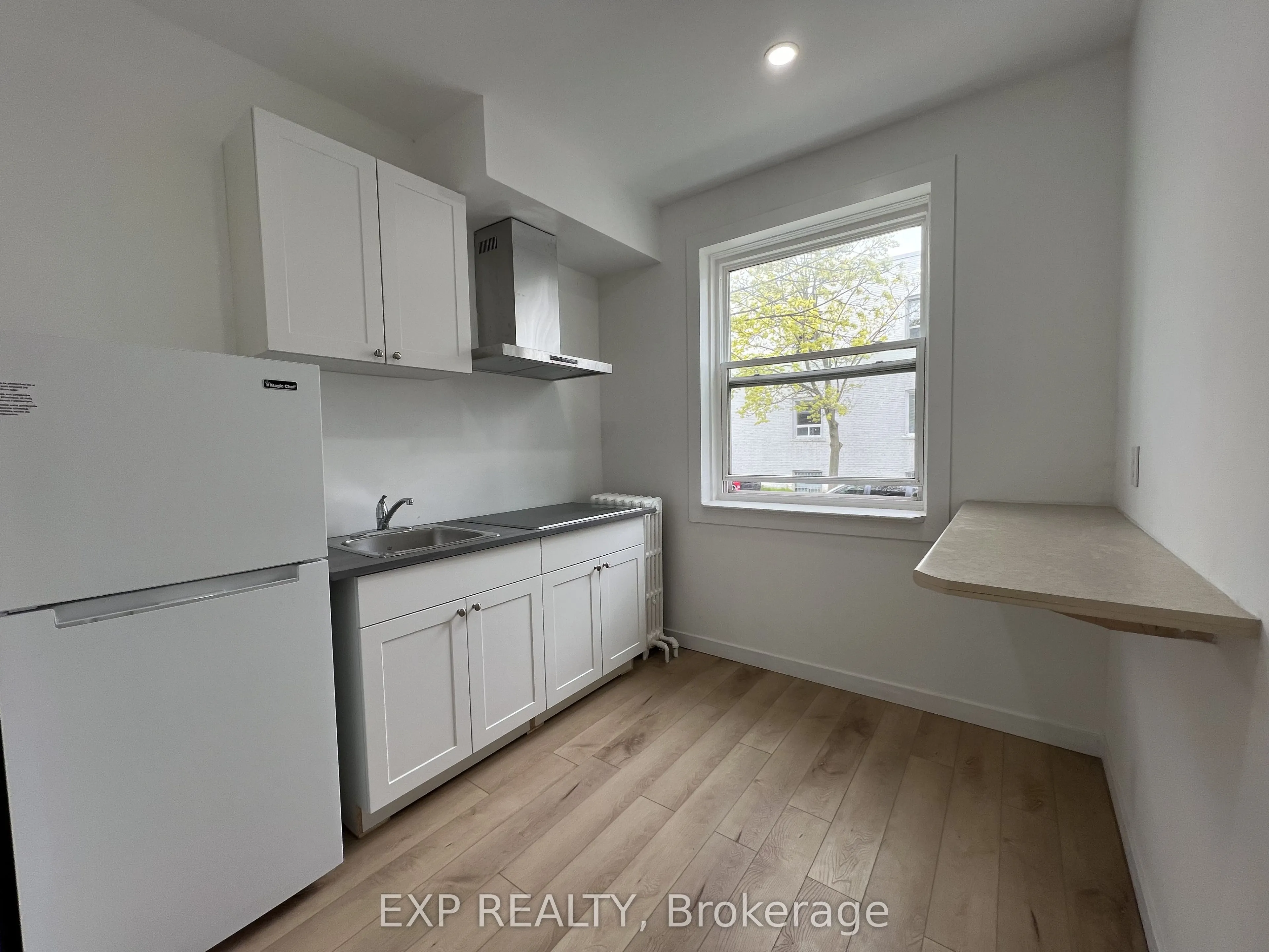 100 Greensides Avenue, #1DL