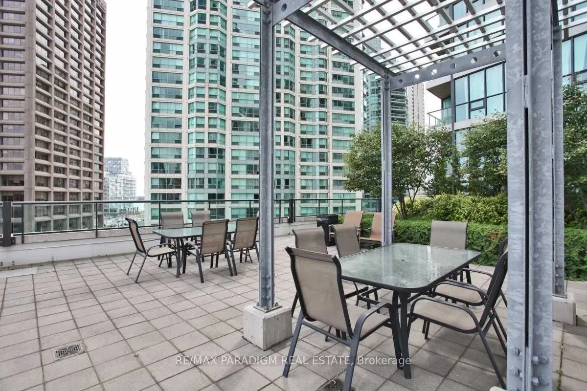 16 Yonge Street, #2512