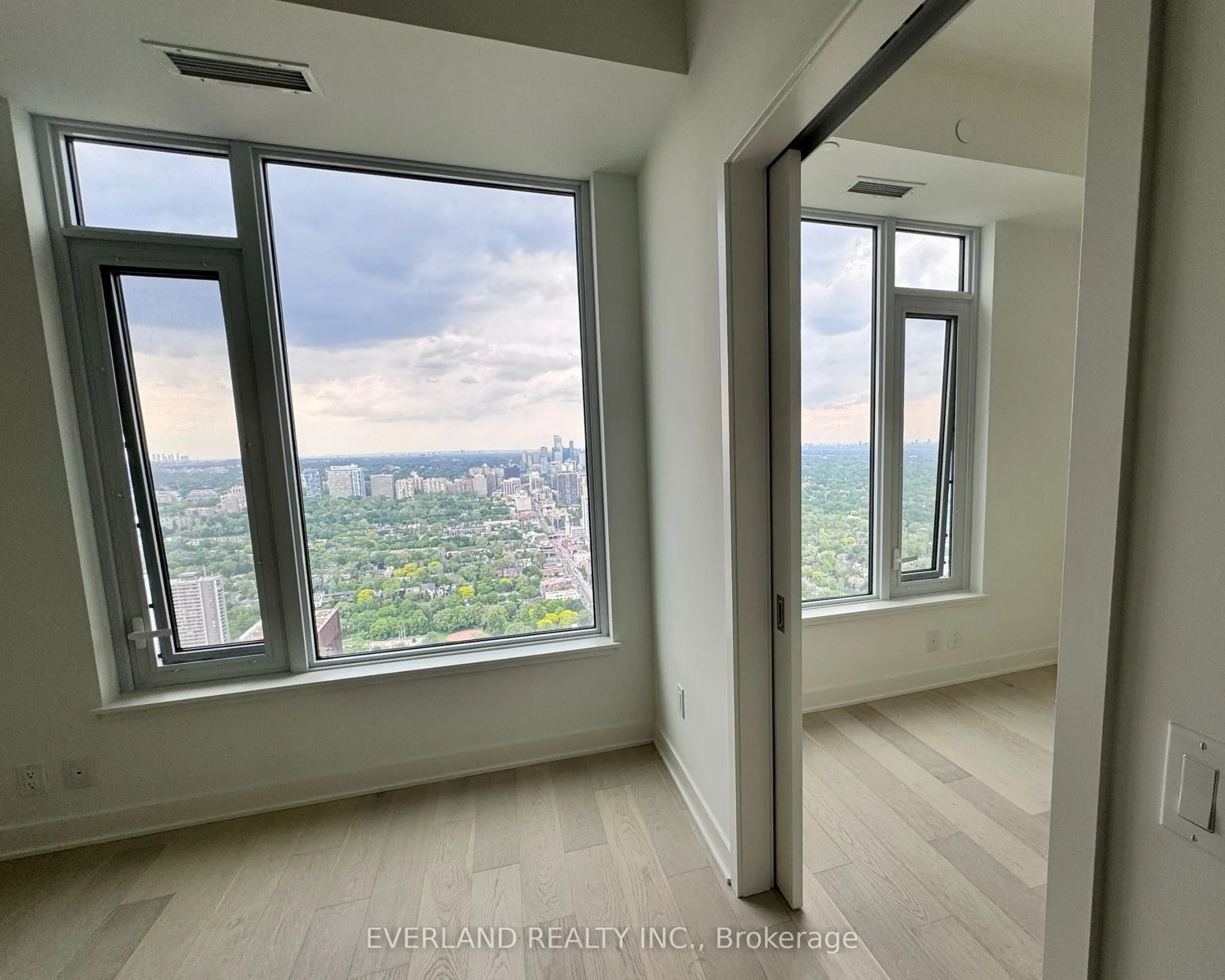 11 Yorkville Avenue, #4803