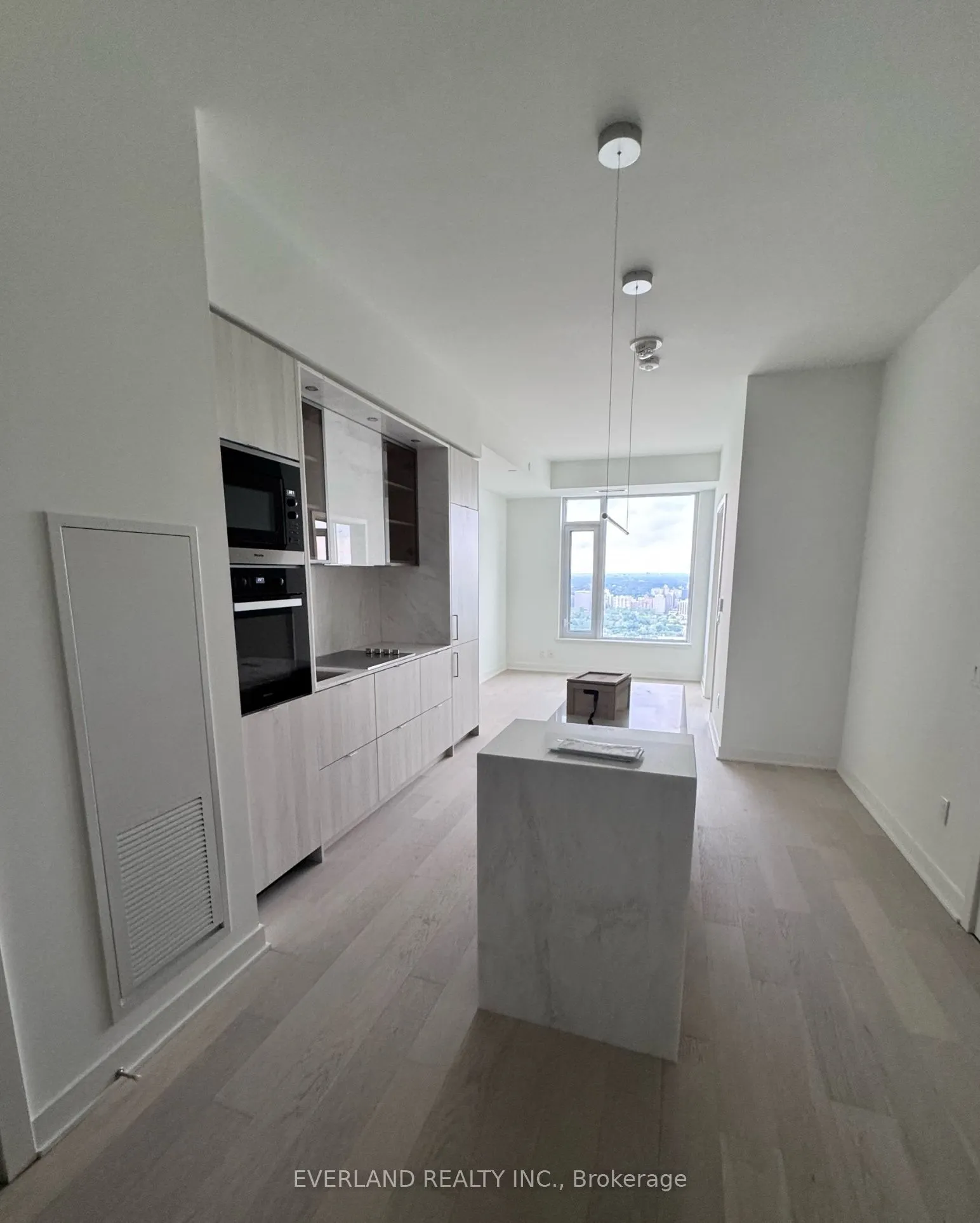11 Yorkville Avenue, #4803