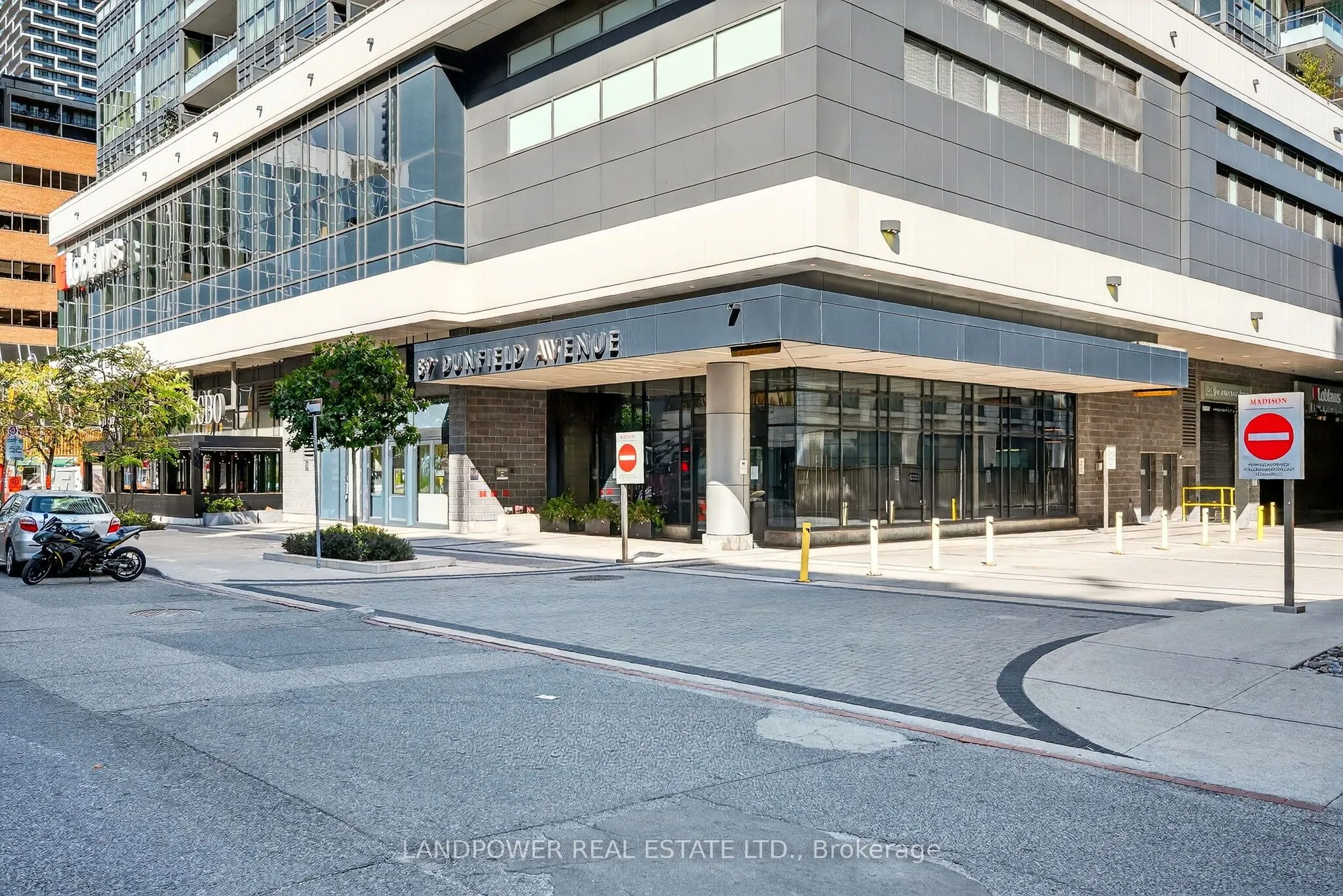 89 Dunfield Avenue, #403