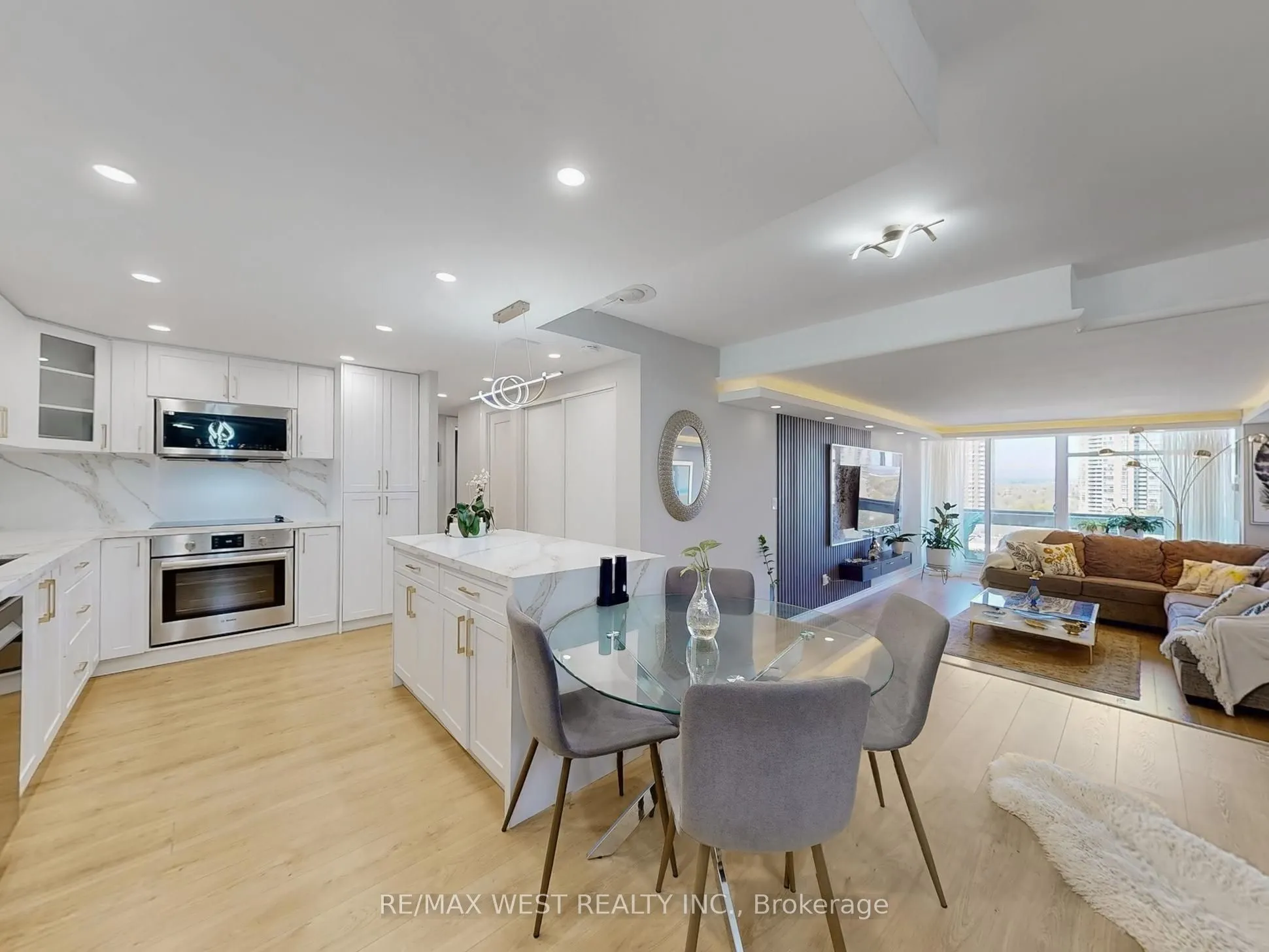 1555 Finch Avenue E, #1108