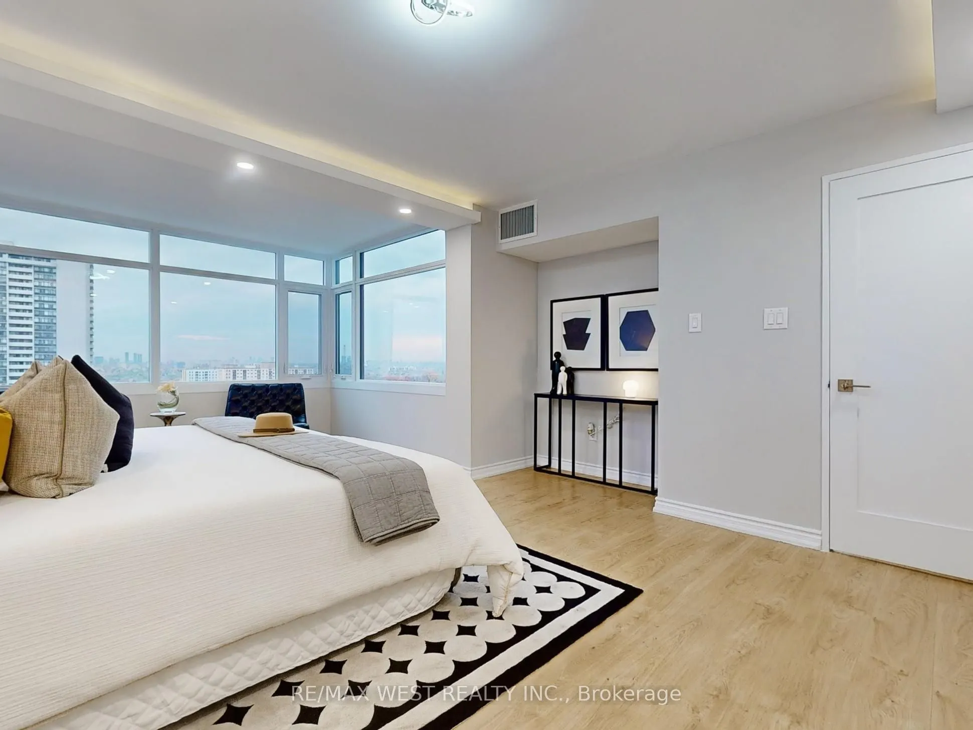 1555 Finch Avenue E, #1108