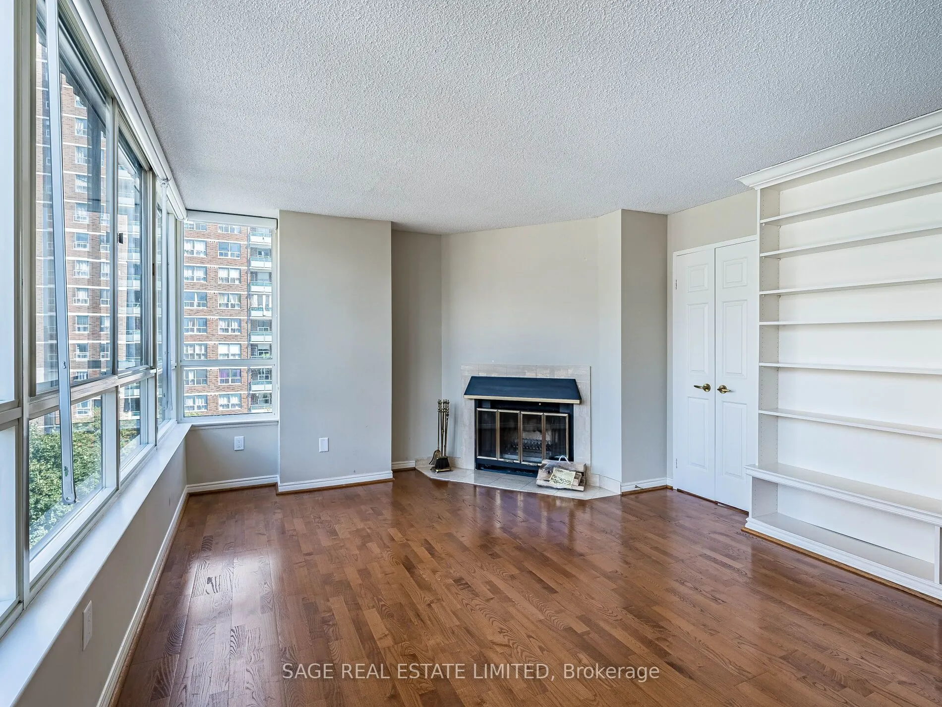 130 Carlton Street, #903