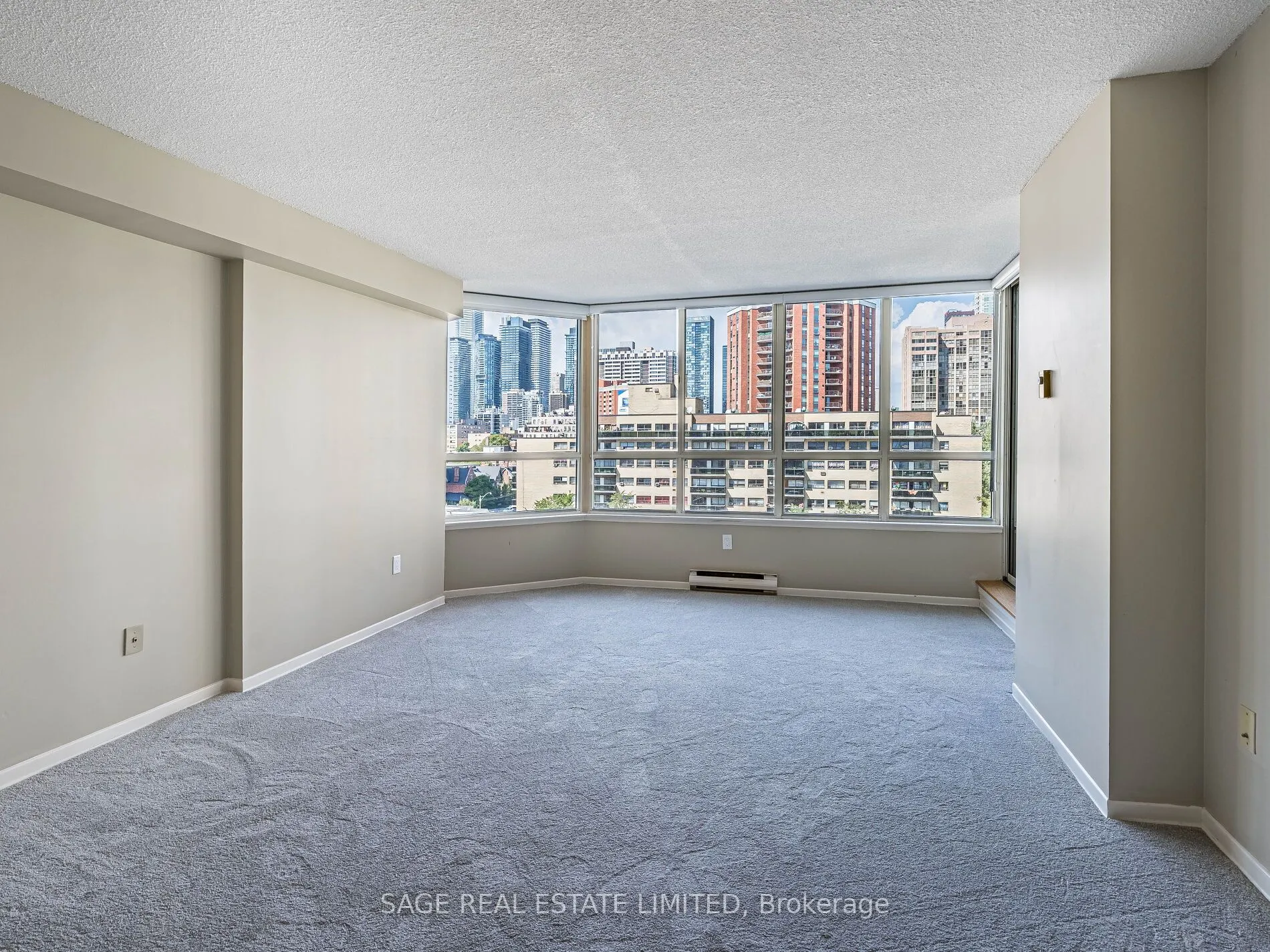 130 Carlton Street, #903