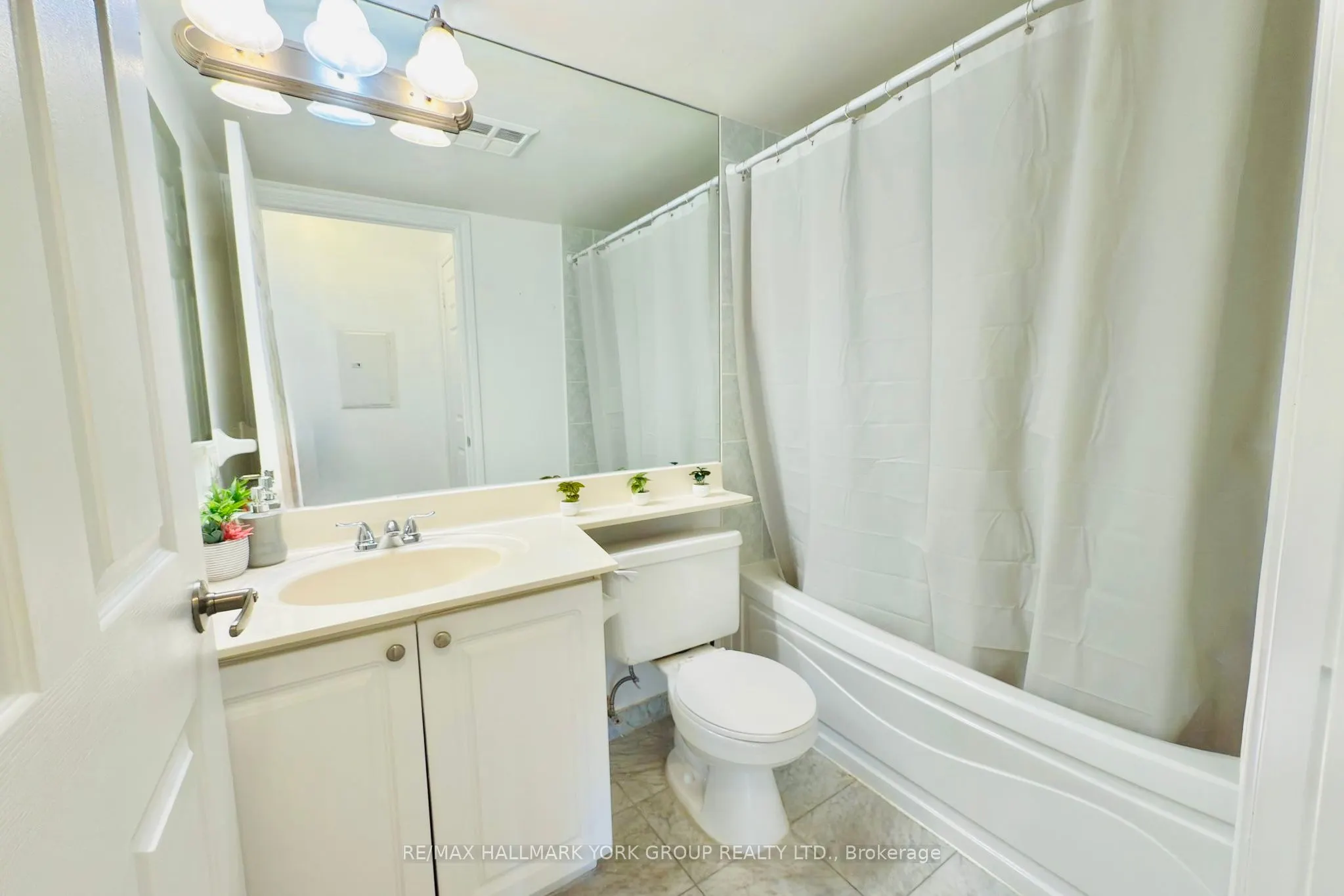 80 Harrison Garden Boulevard, #1325