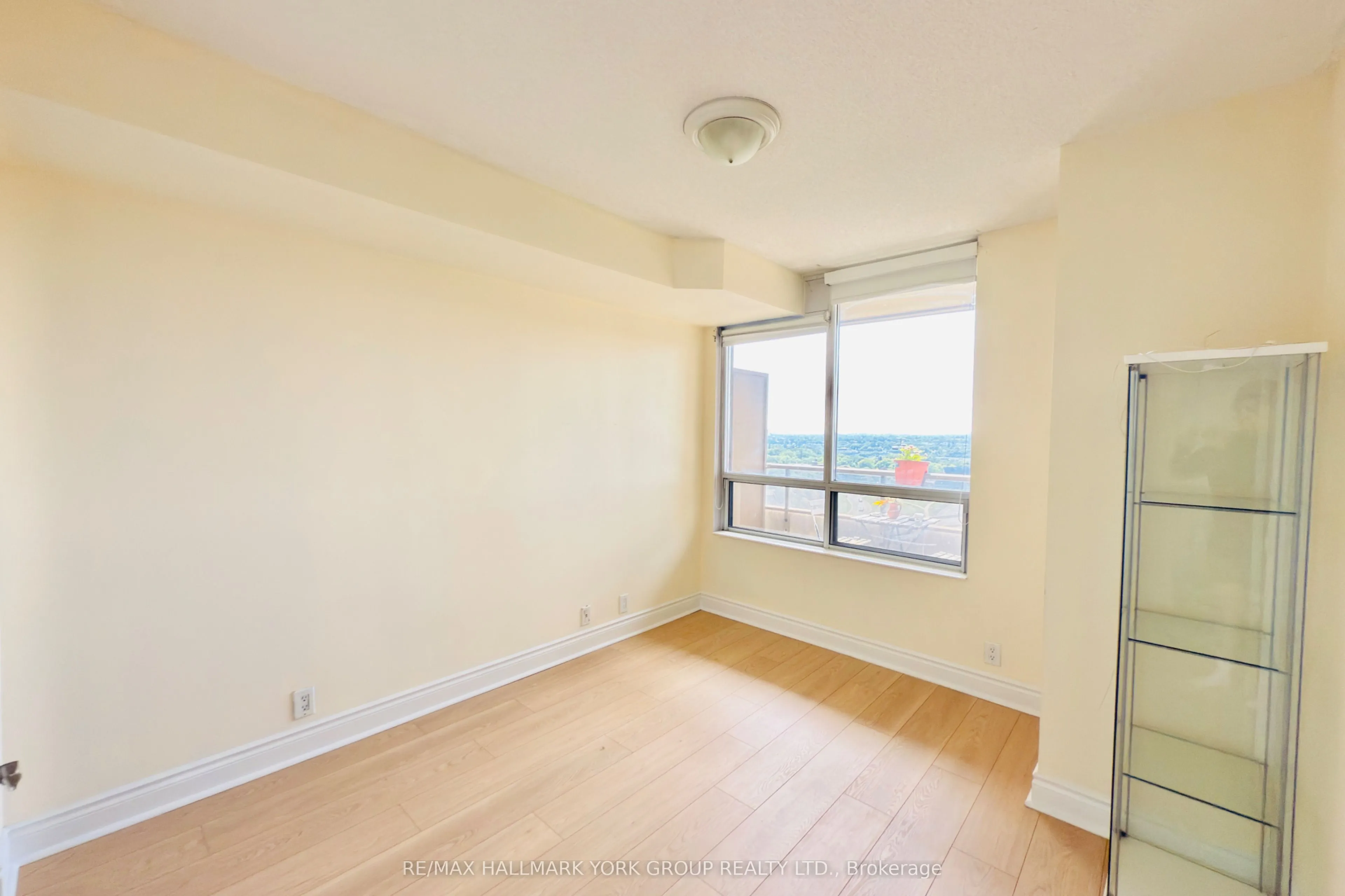 80 Harrison Garden Boulevard, #1325