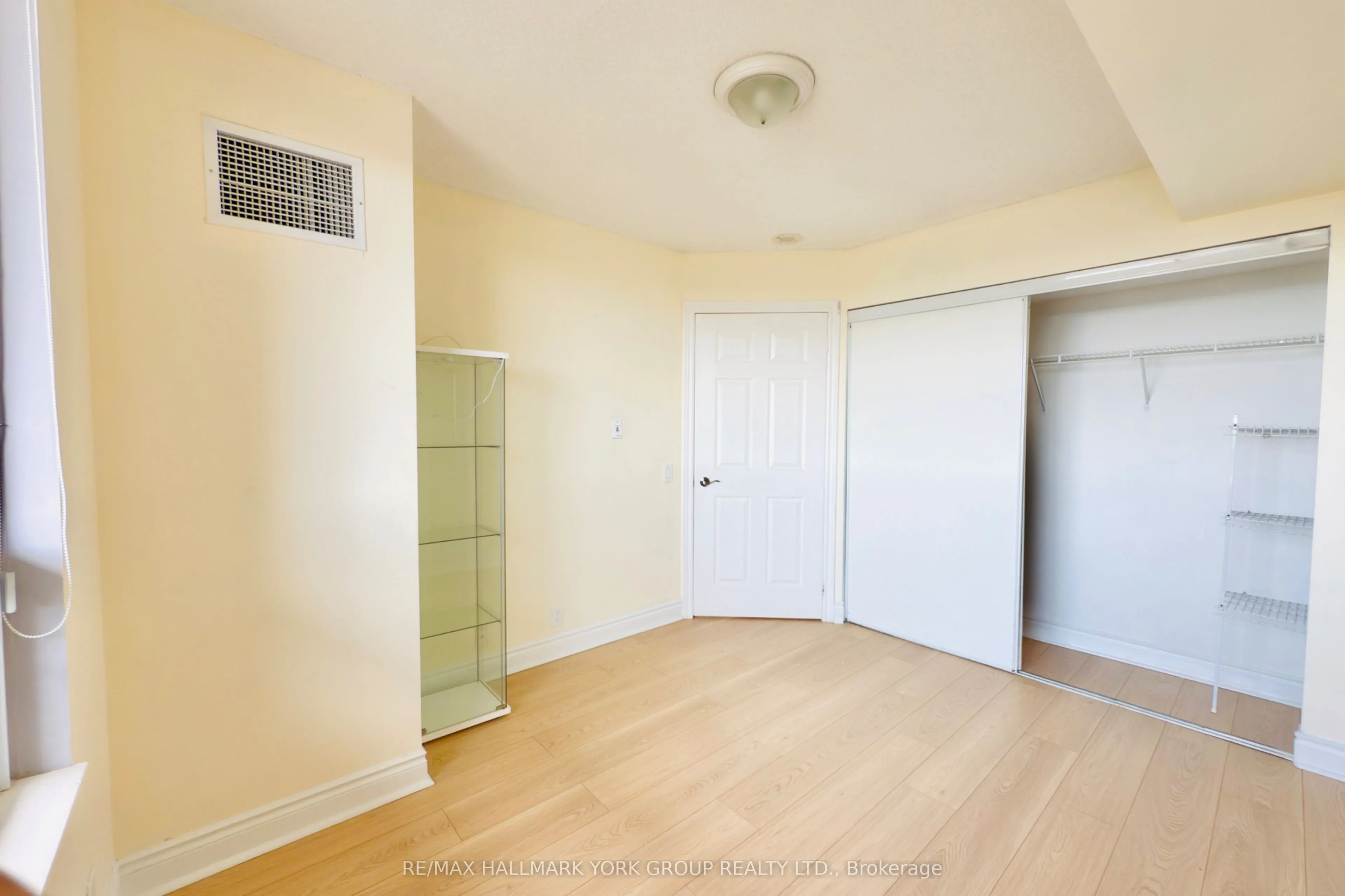 80 Harrison Garden Boulevard, #1325