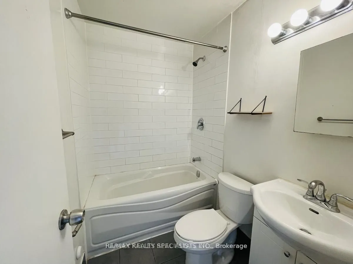 1087 Bloor Street, #204
