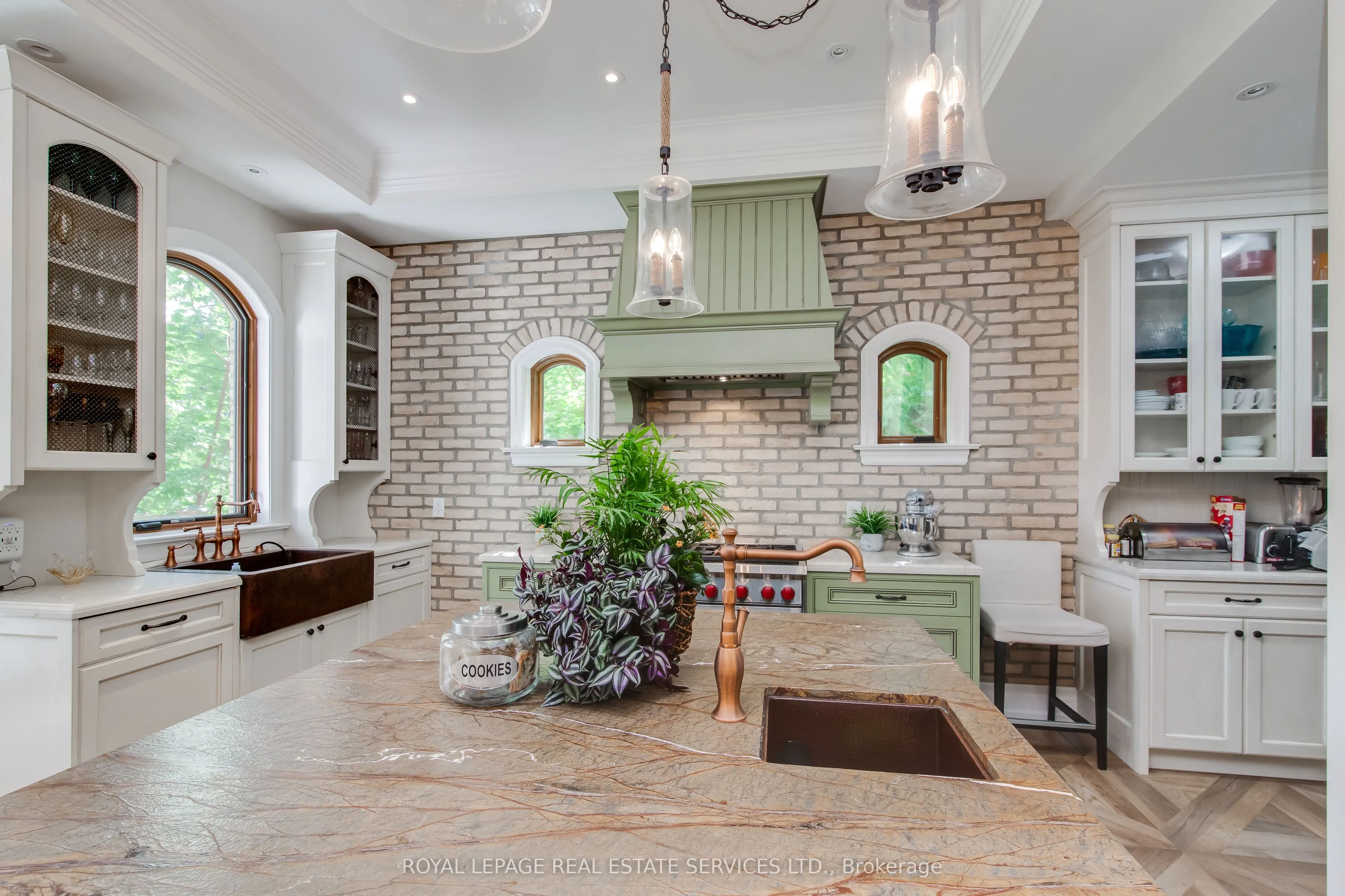 441 Oriole Parkway