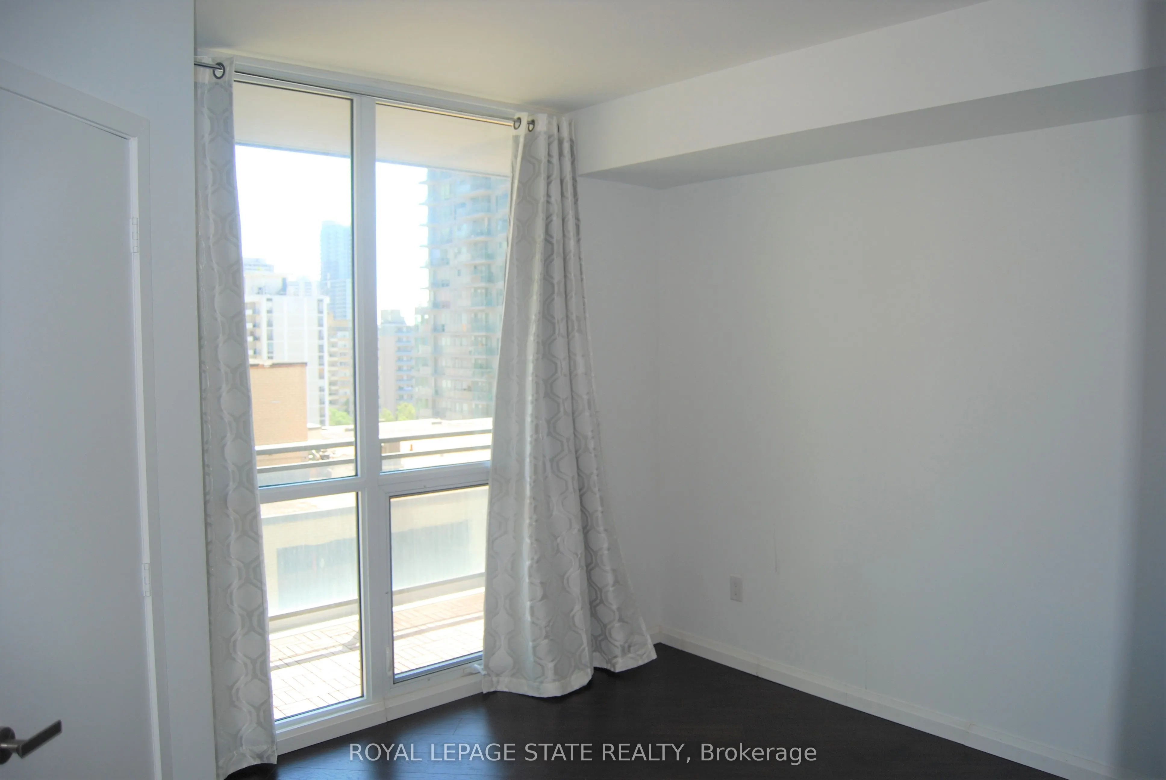 45 Charles Street E