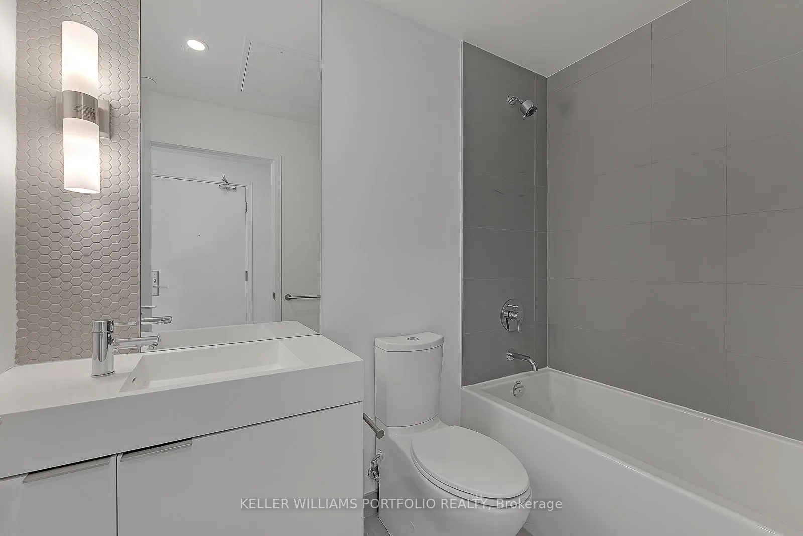 33 Helendale Avenue, #1709