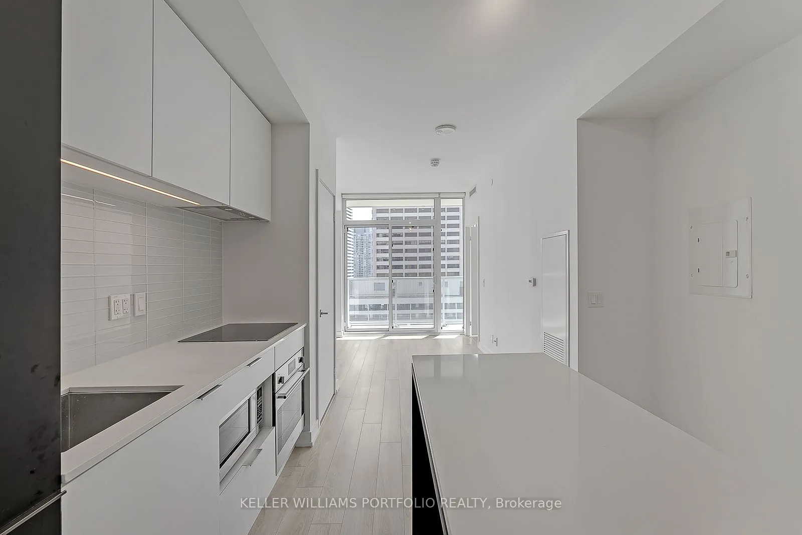 33 Helendale Avenue, #1709