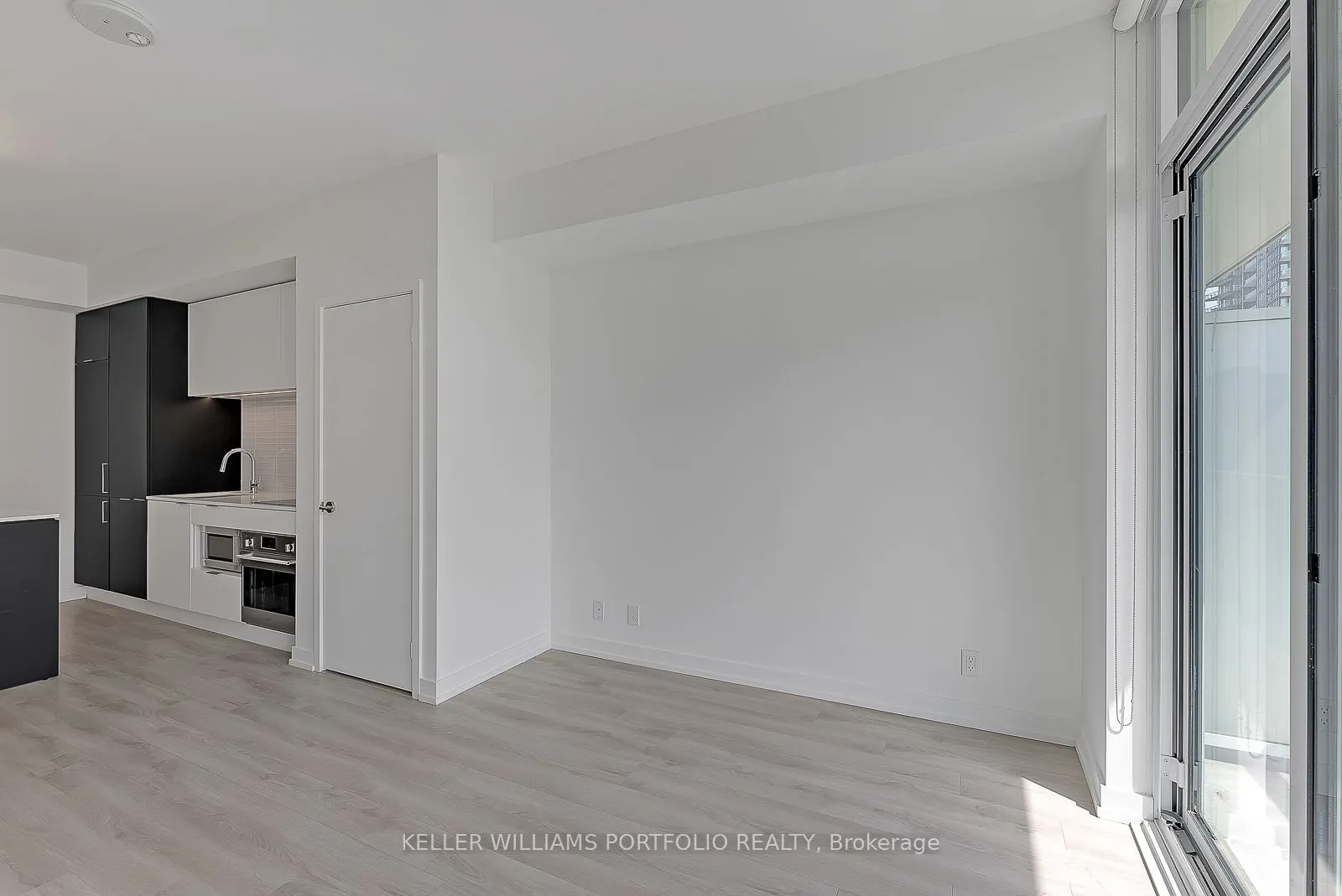 33 Helendale Avenue, #1709