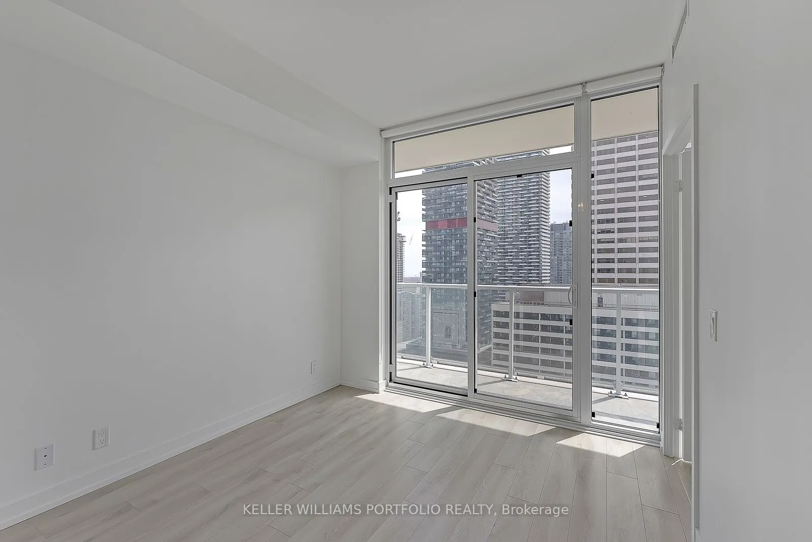 33 Helendale Avenue, #1709