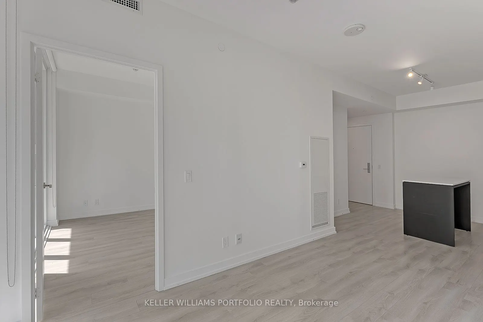 33 Helendale Avenue, #1709